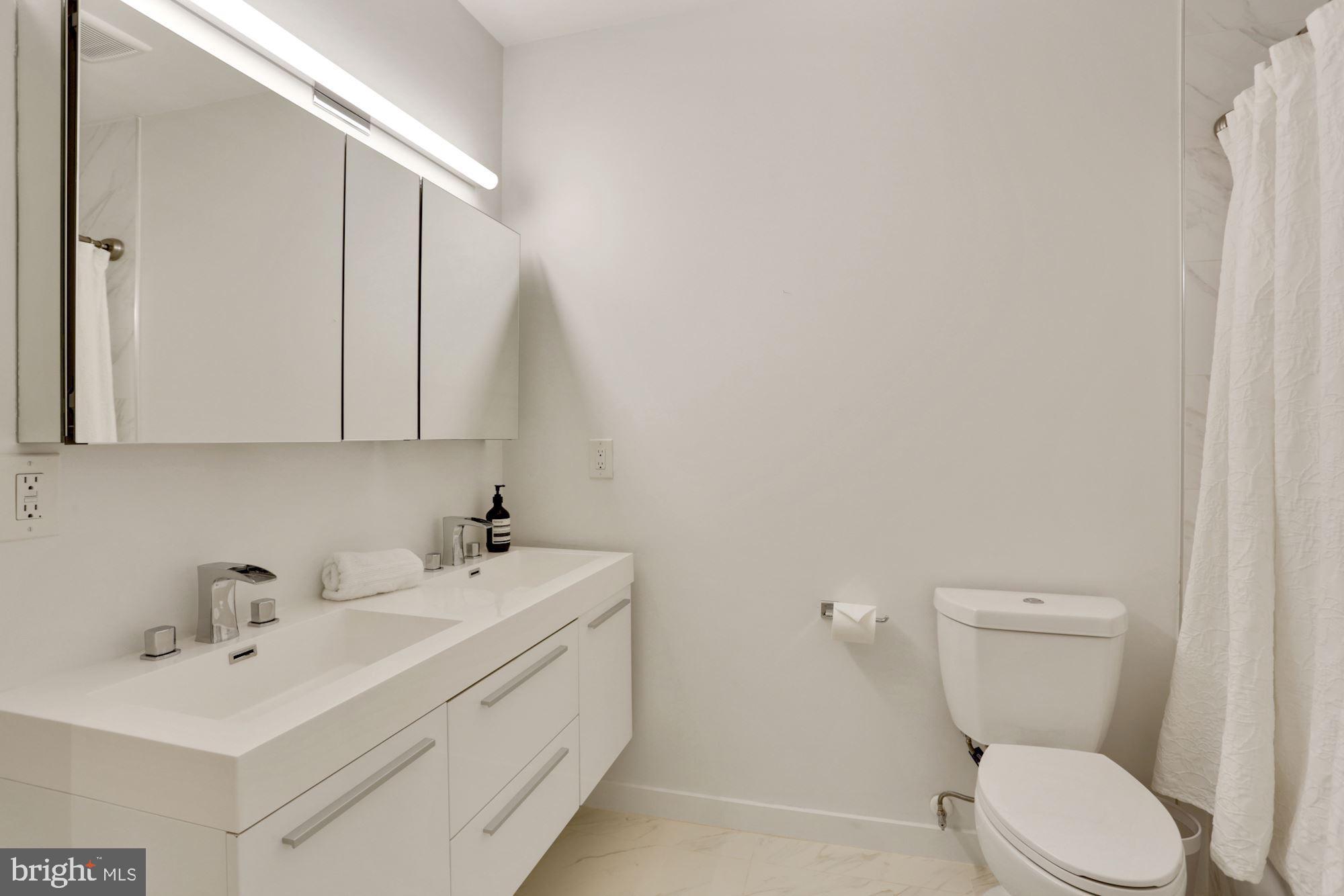 2621 39th St NW #201