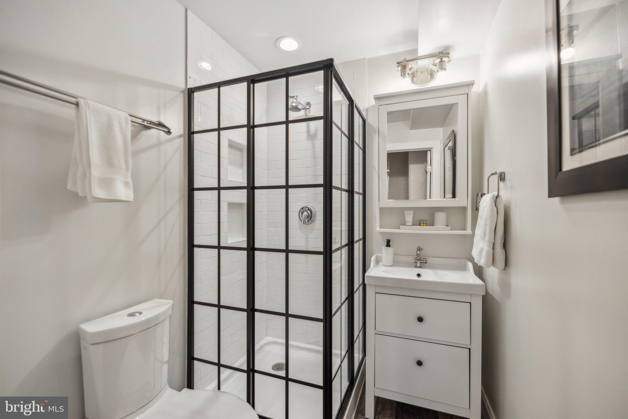 2812 Dumbarton St NW