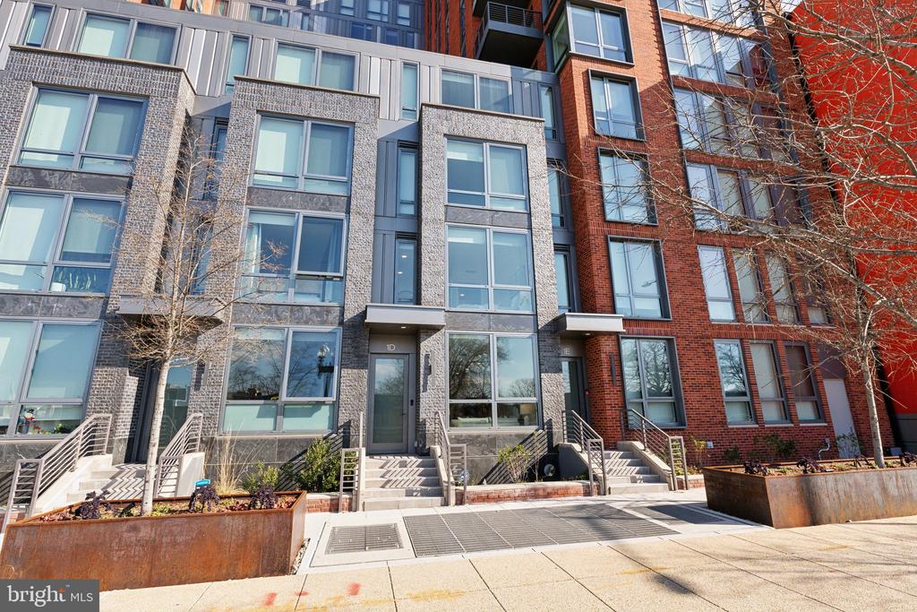1211 van St SE #Th-1d