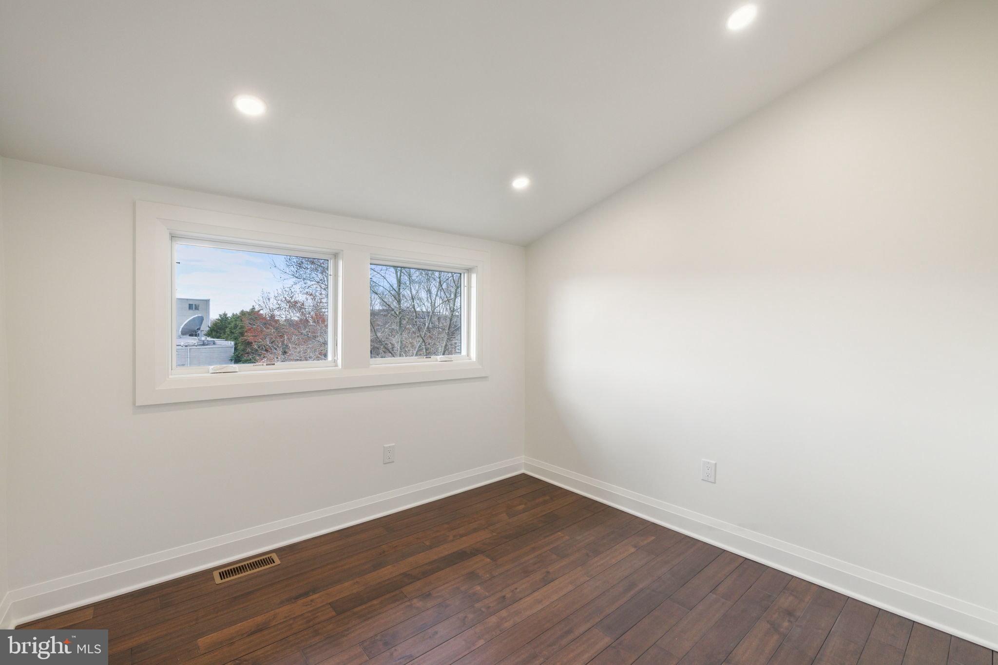 5115 42nd St NW