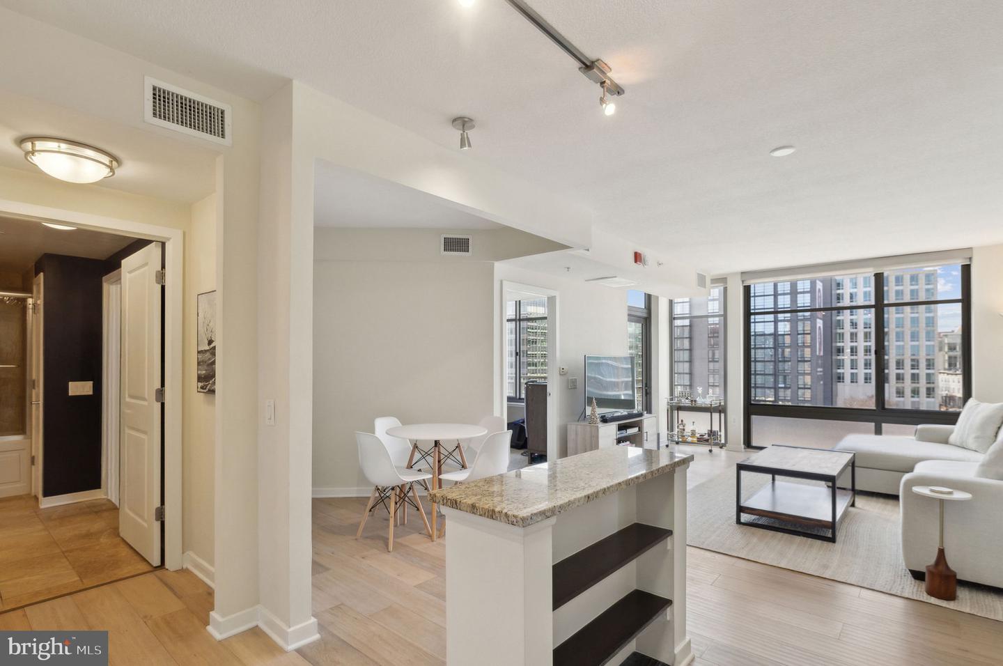 475 K St NW #611