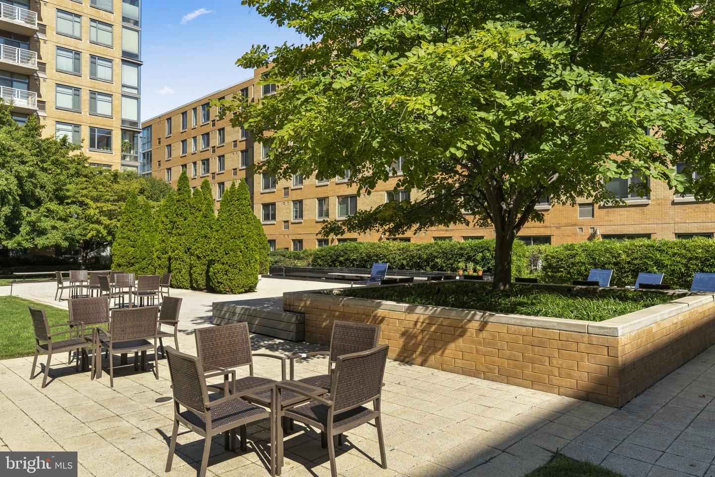 475 K St NW #611