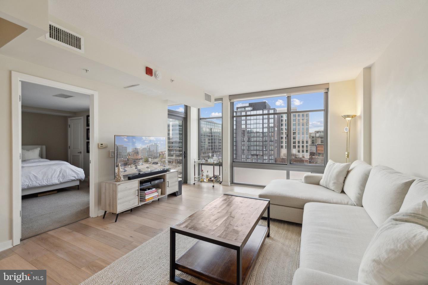 475 K St NW #611