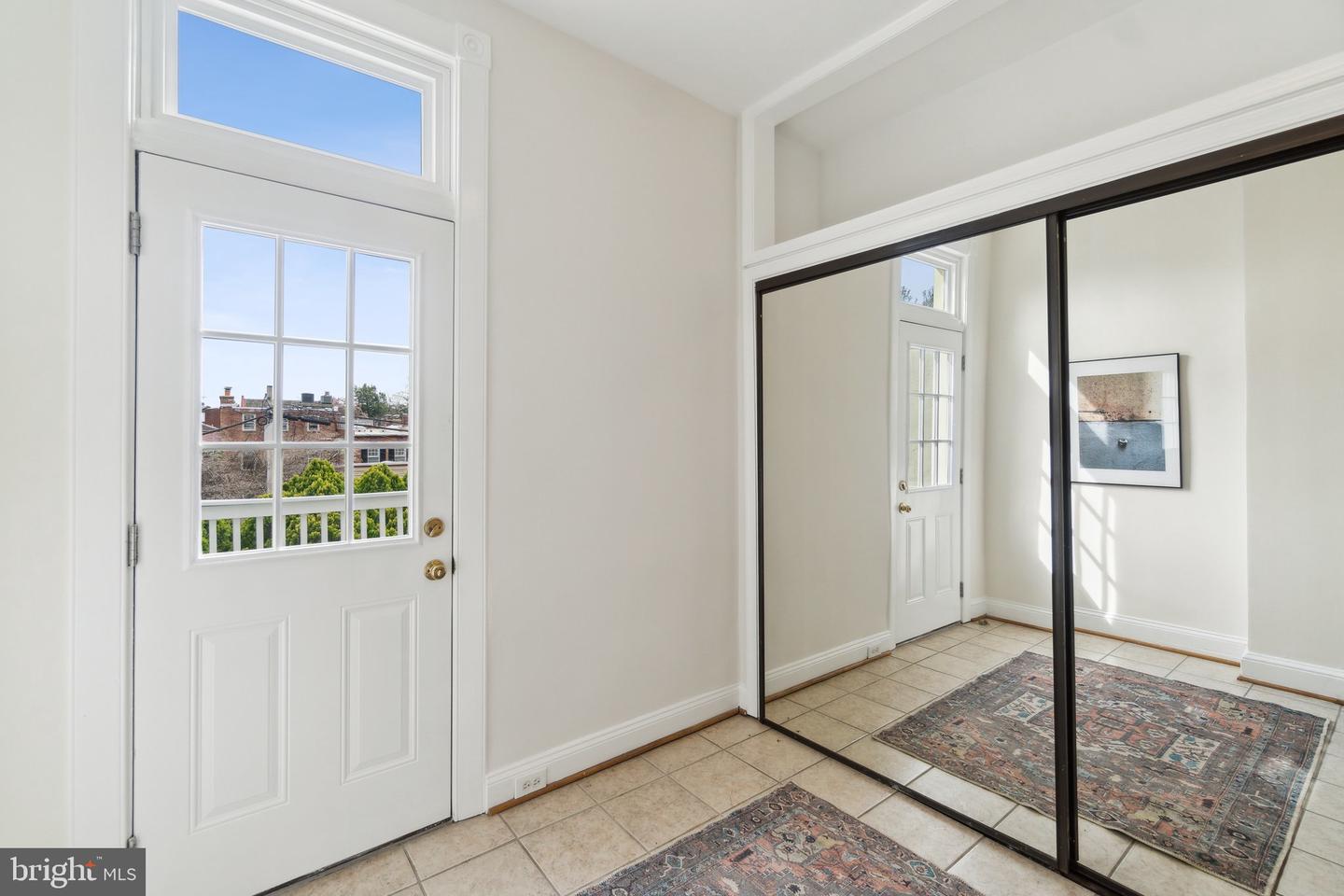 2710 P St NW
