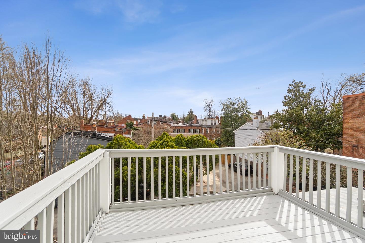 2710 P St NW