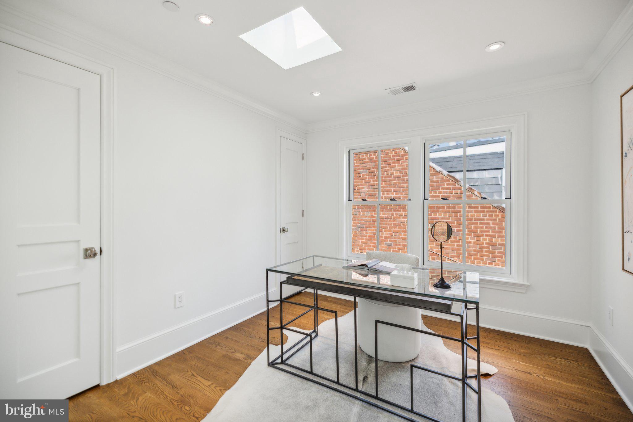 3314 1/2 Volta Pl NW