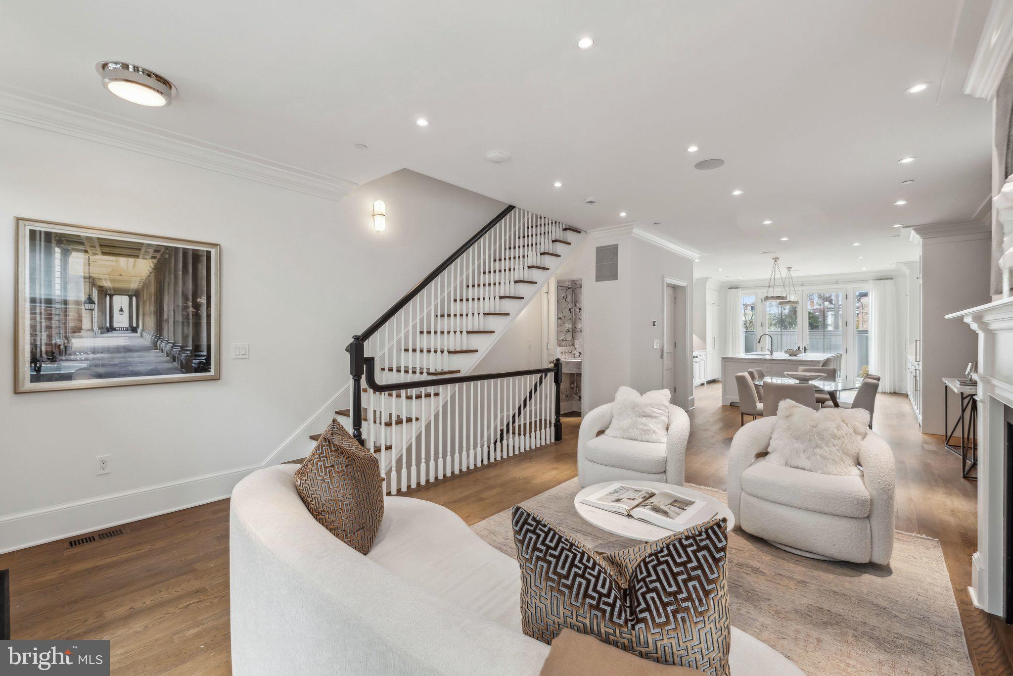 3314 1/2 Volta Pl NW