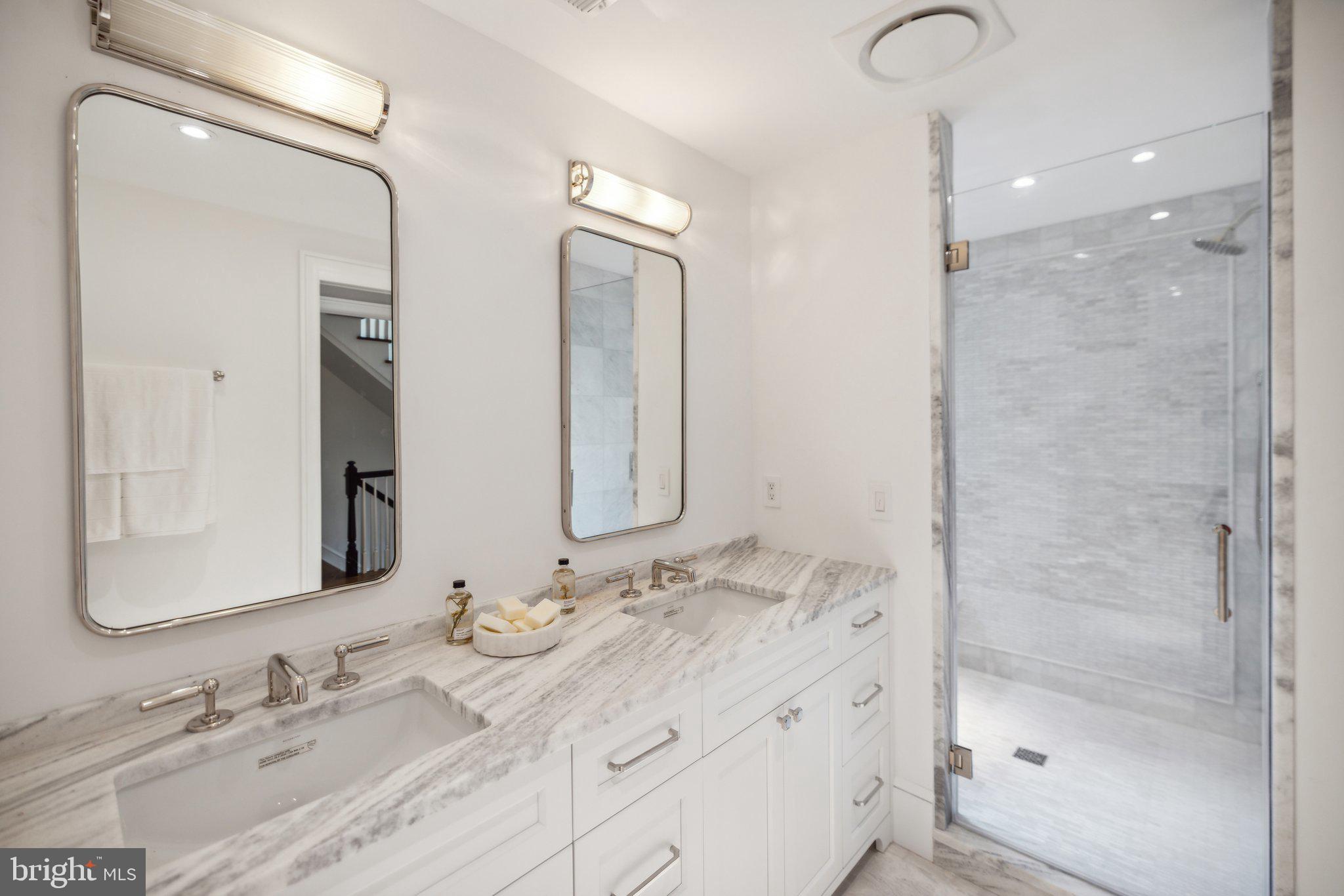 3314 1/2 Volta Pl NW