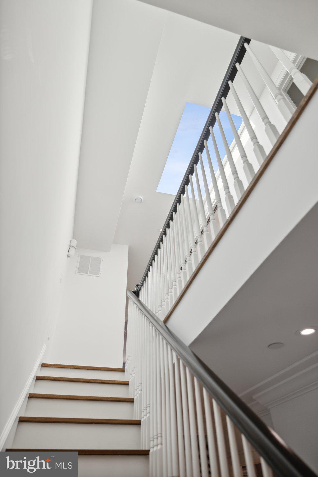 3314 1/2 Volta Pl NW