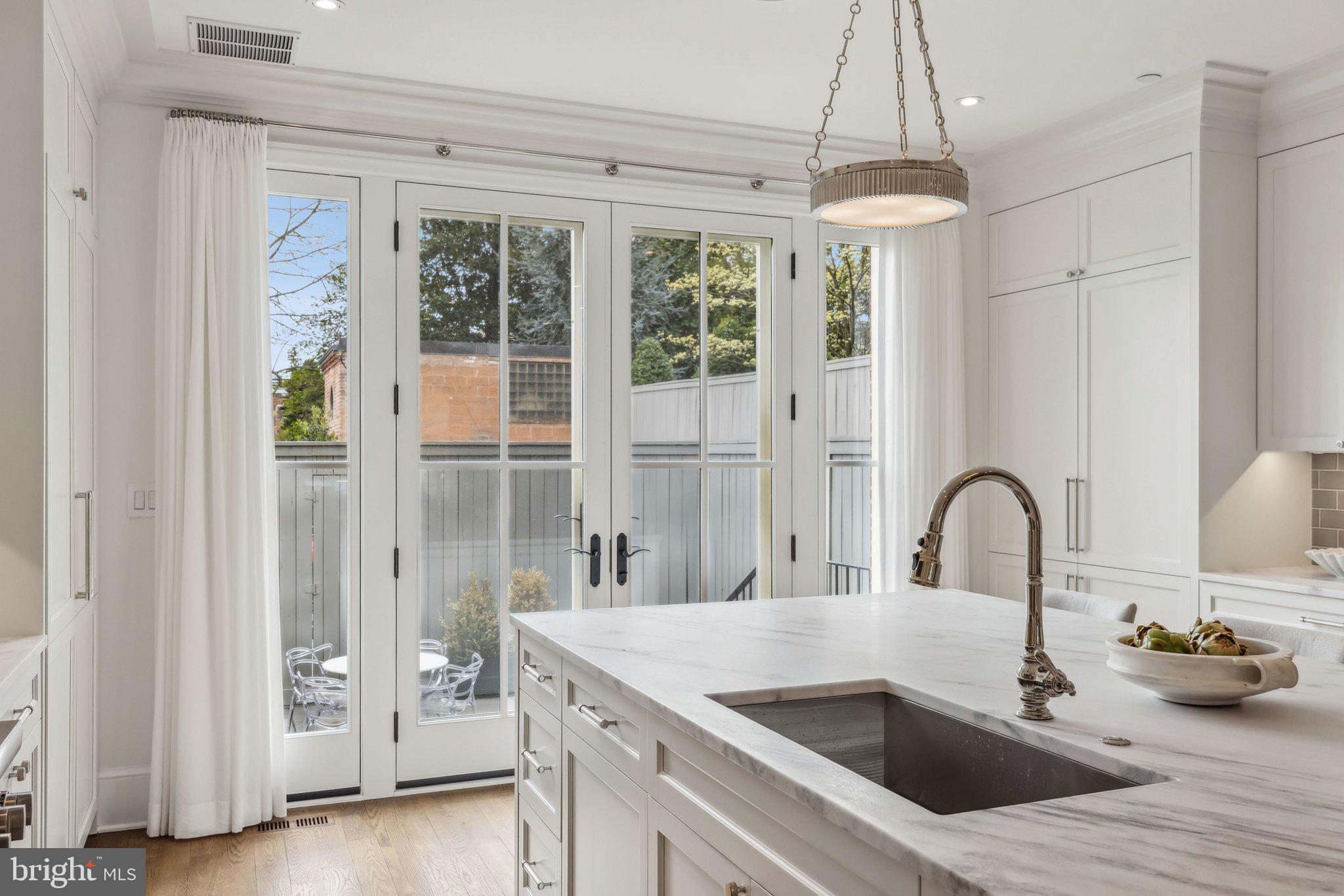 3314 1/2 Volta Pl NW