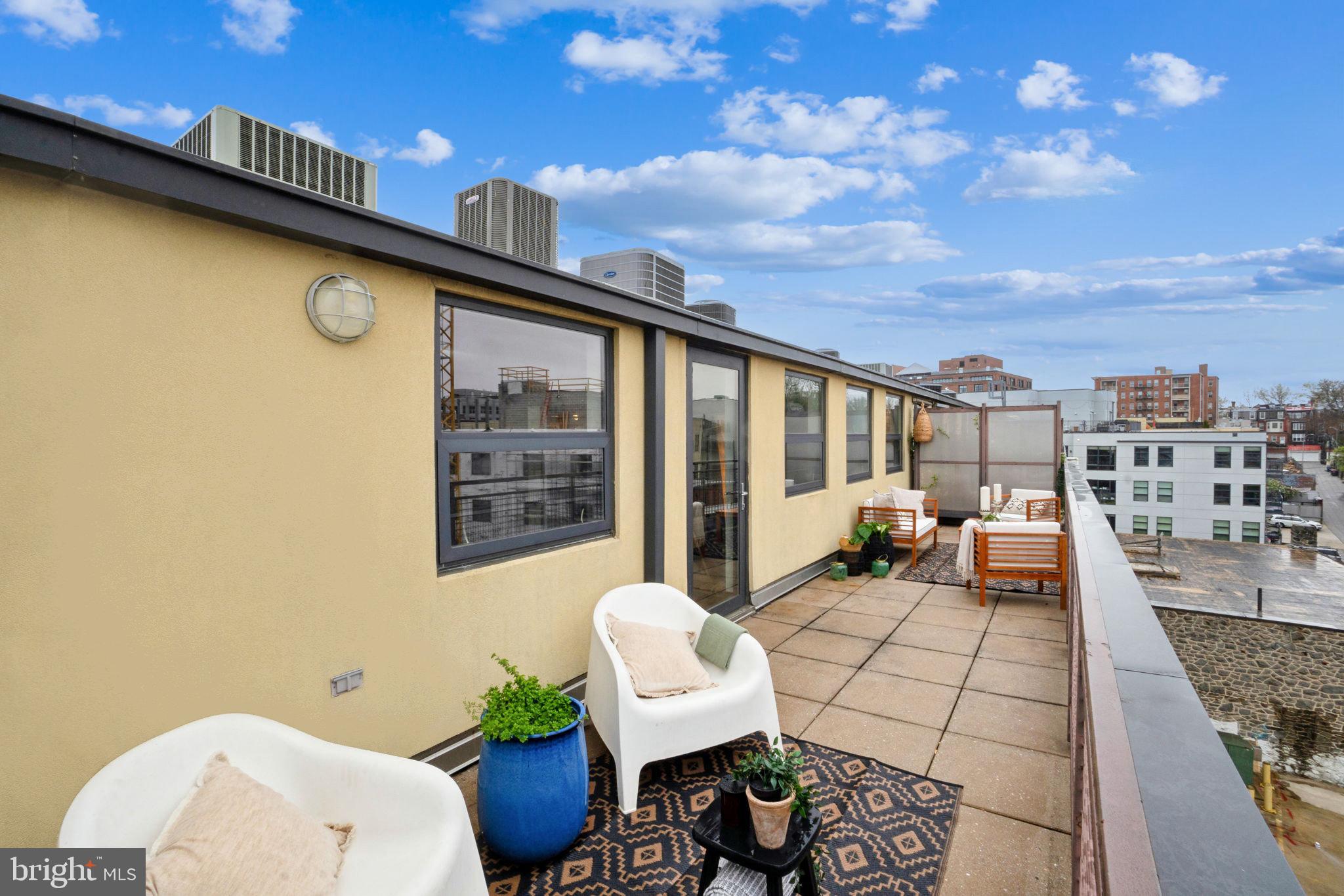 2301 Champlain St NW #412