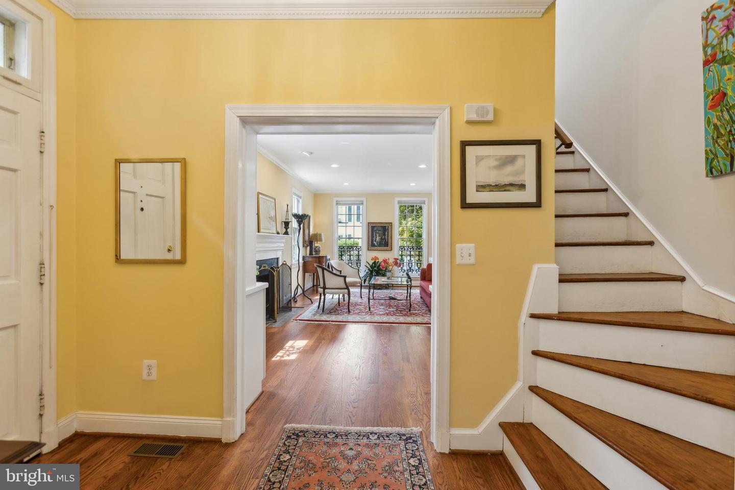 1689 32nd St NW
