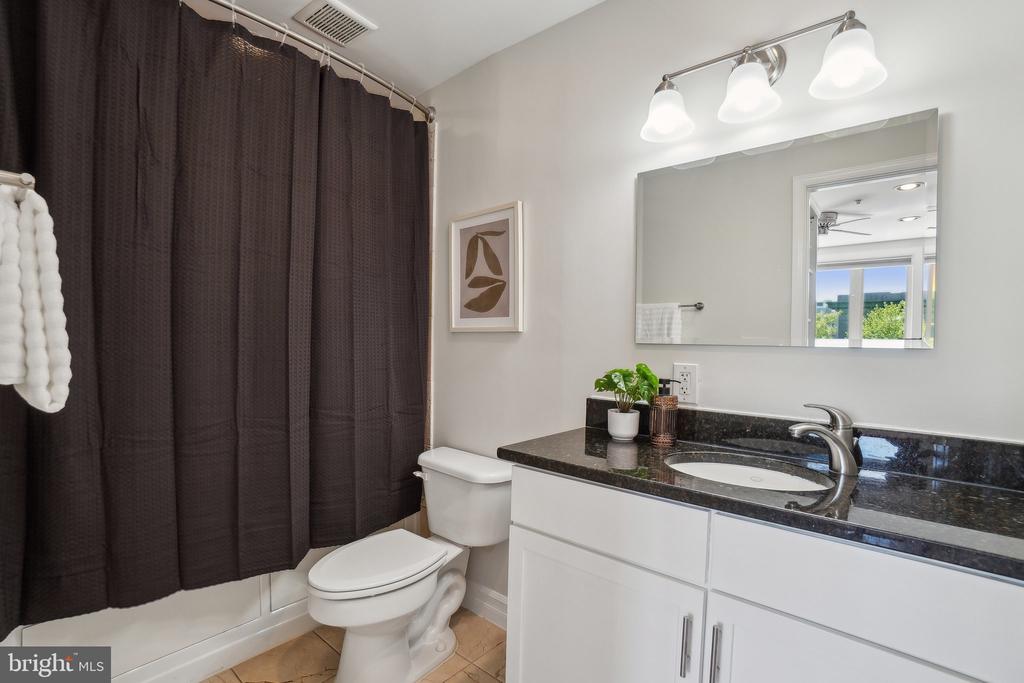 1321 Euclid St NW #301