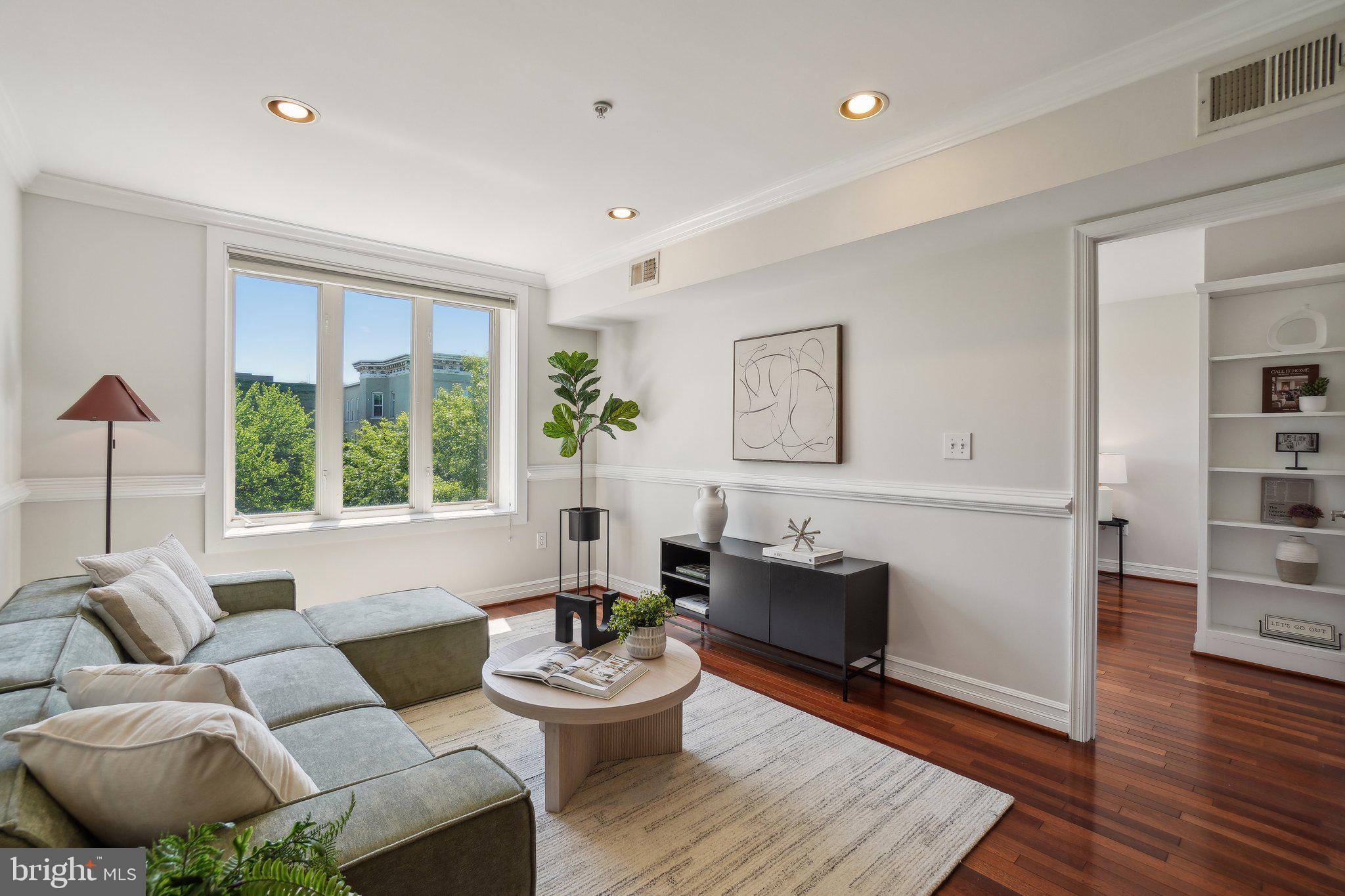 1321 Euclid St NW #301