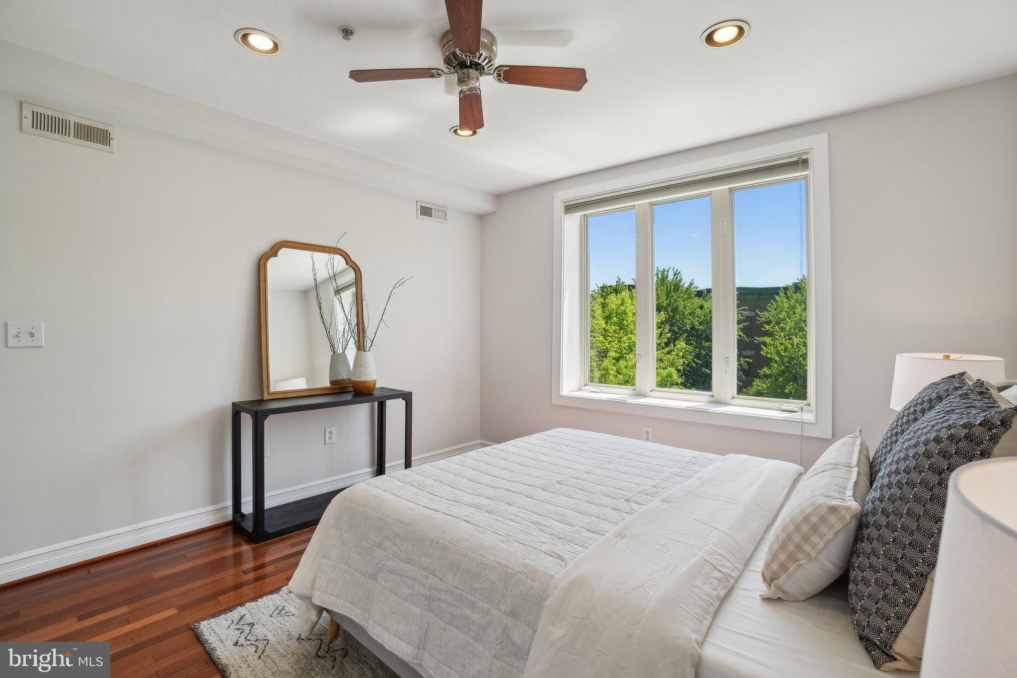 1321 Euclid St NW #301