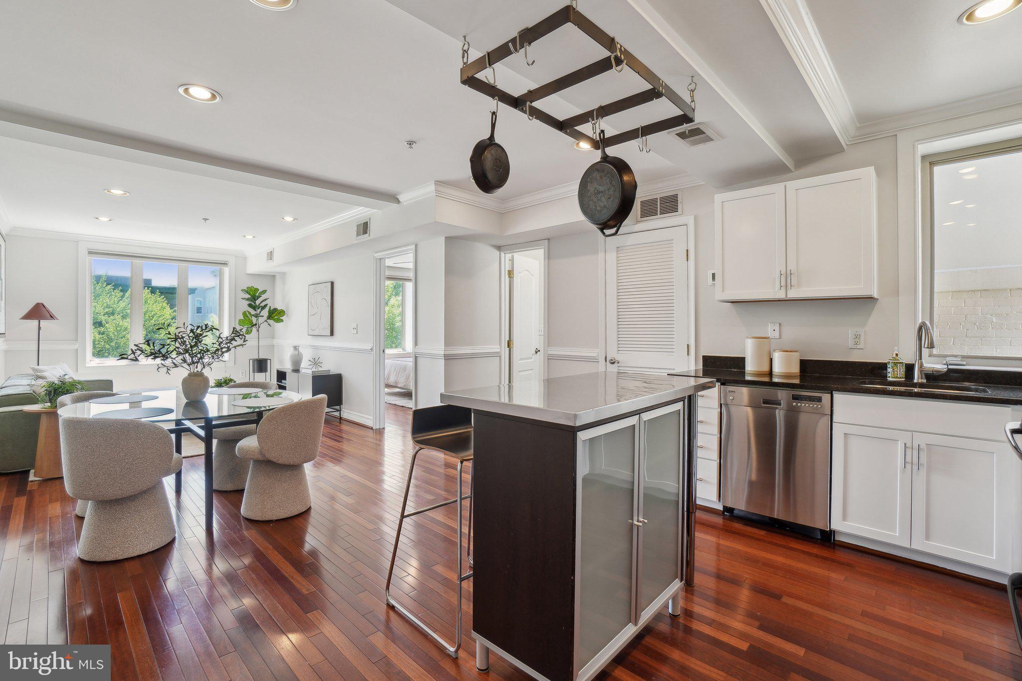 1321 Euclid St NW #301