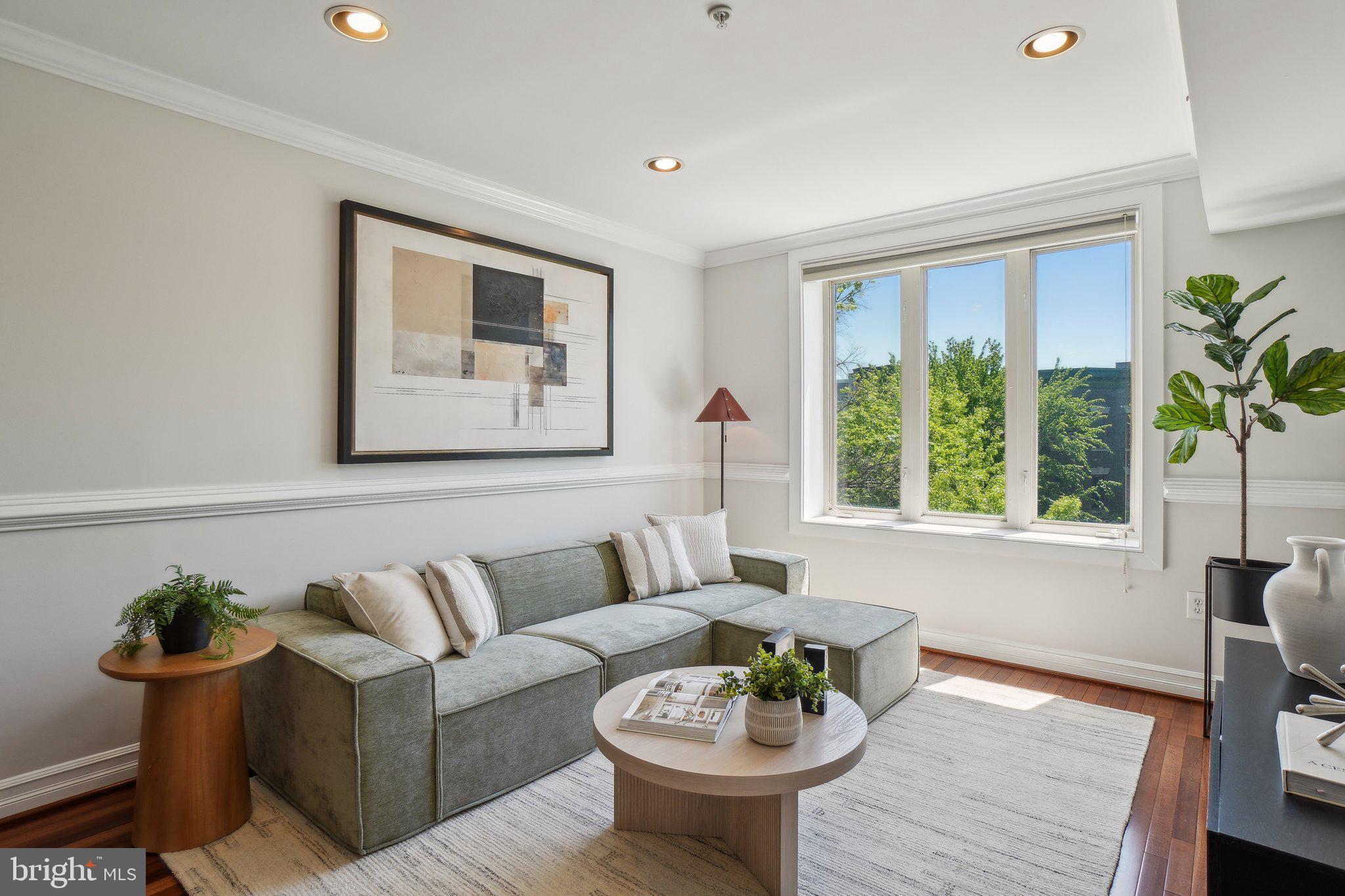 1321 Euclid St NW #301