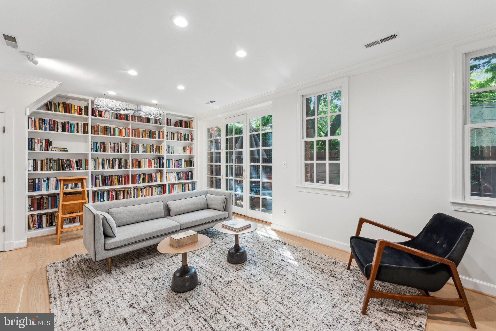 3240 Reservoir Rd NW