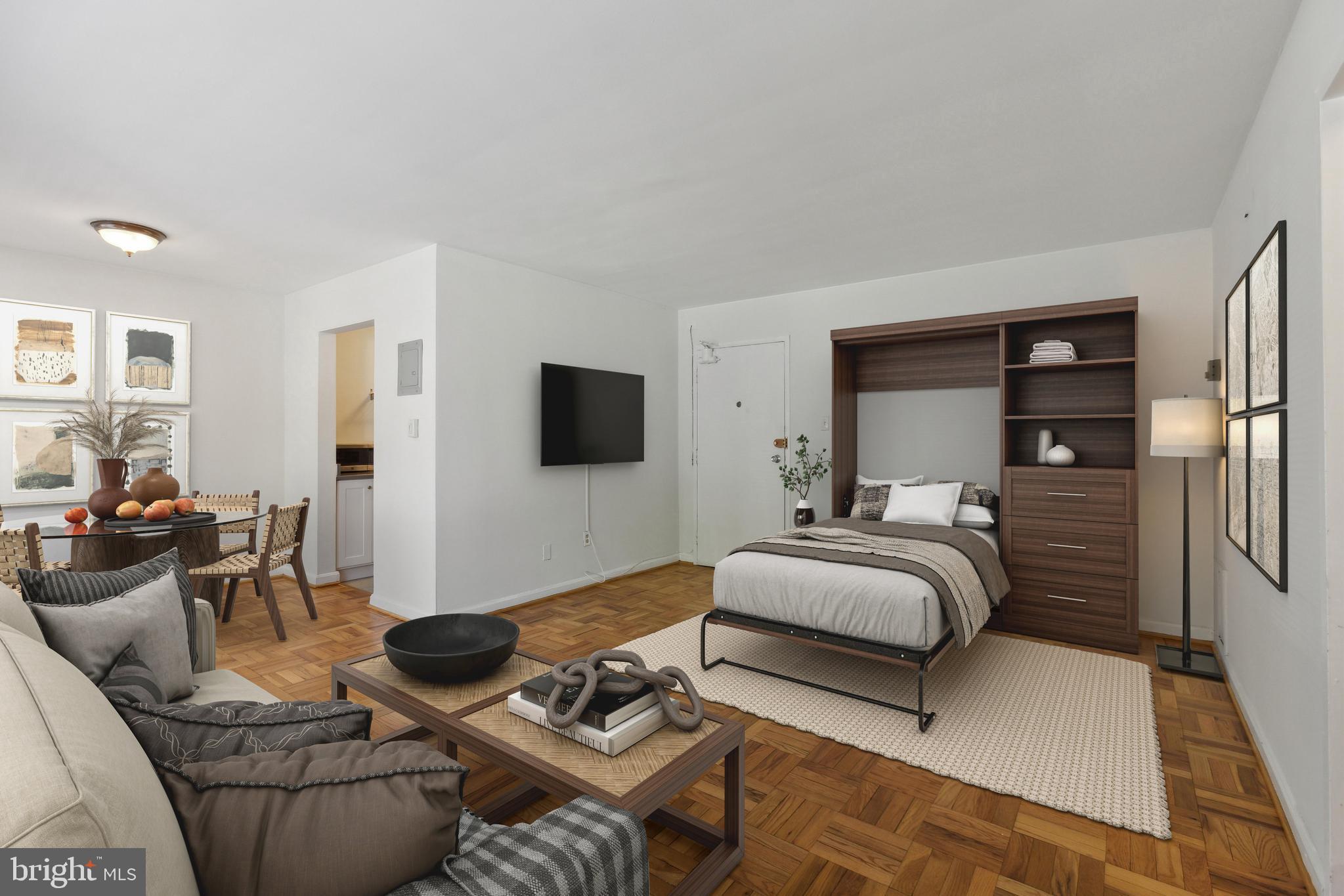 5112 MacArthur Blvd NW #104