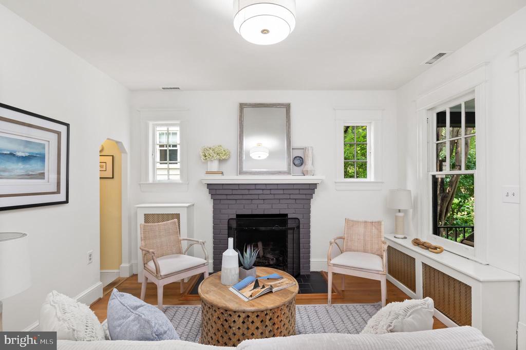 4436 49th St NW