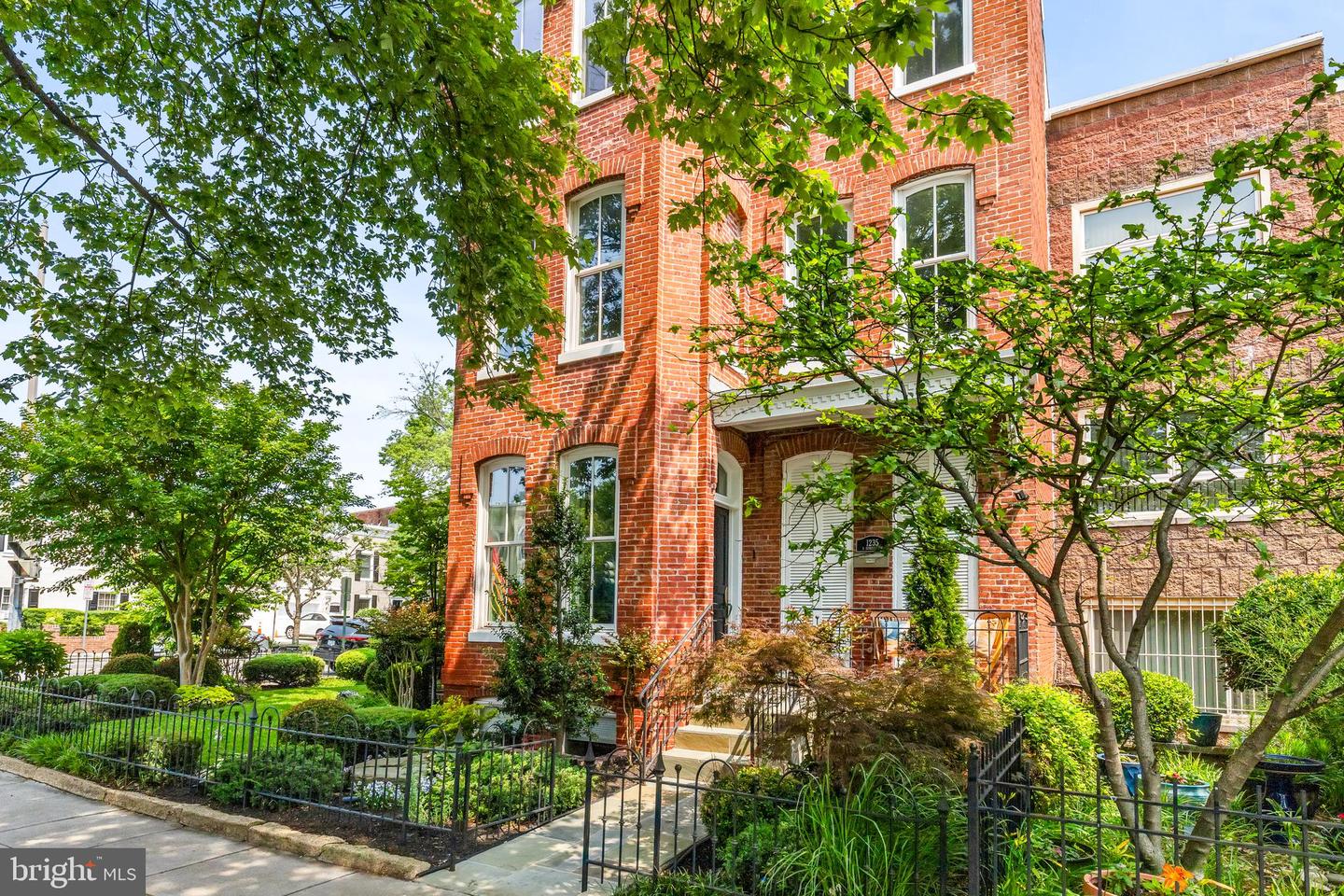 1235 S St NW #1