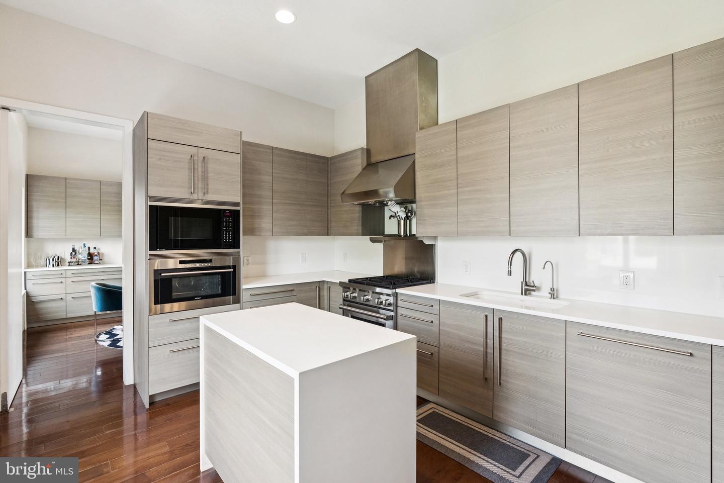 3251 Prospect St NW #402