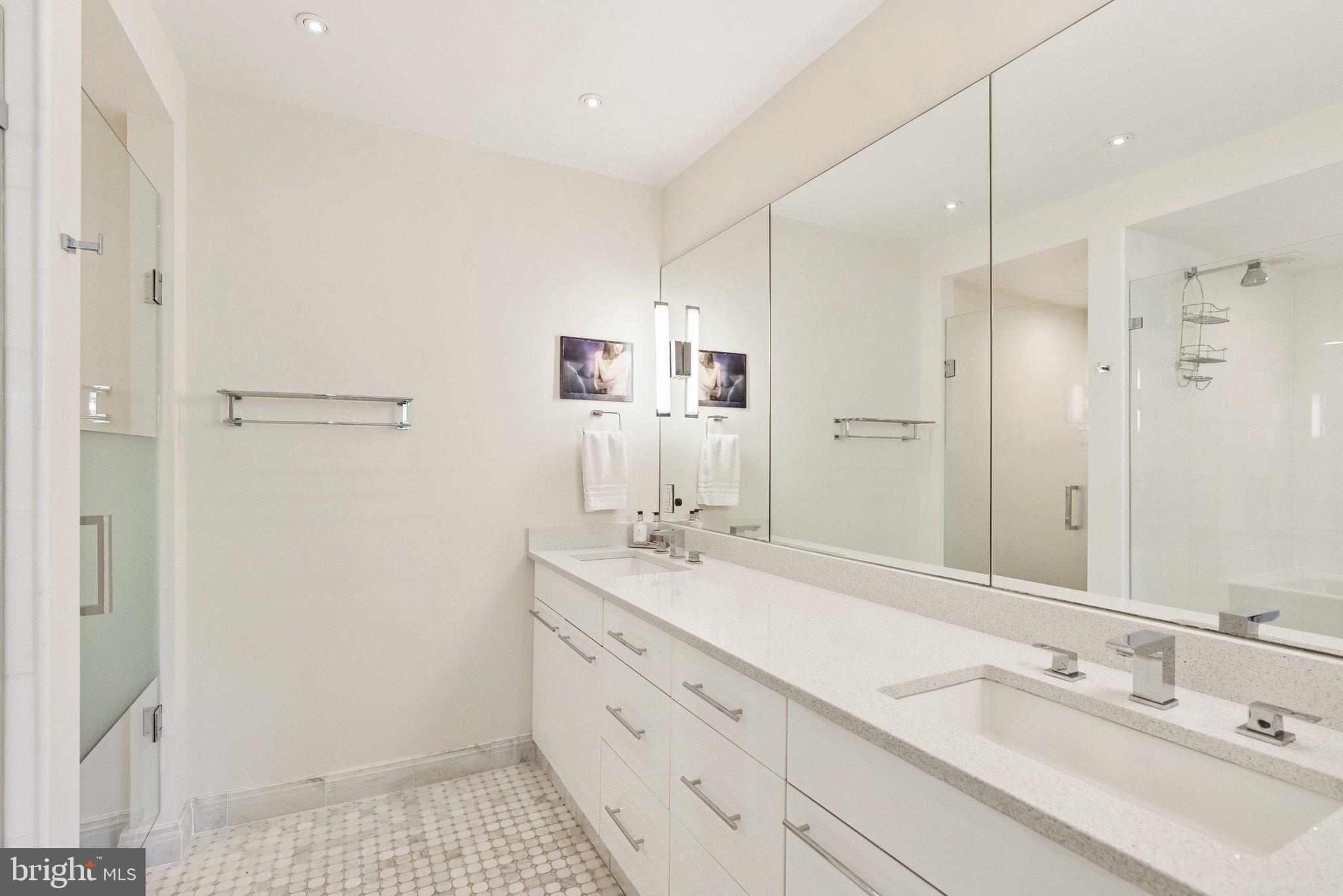 3251 Prospect St NW #402