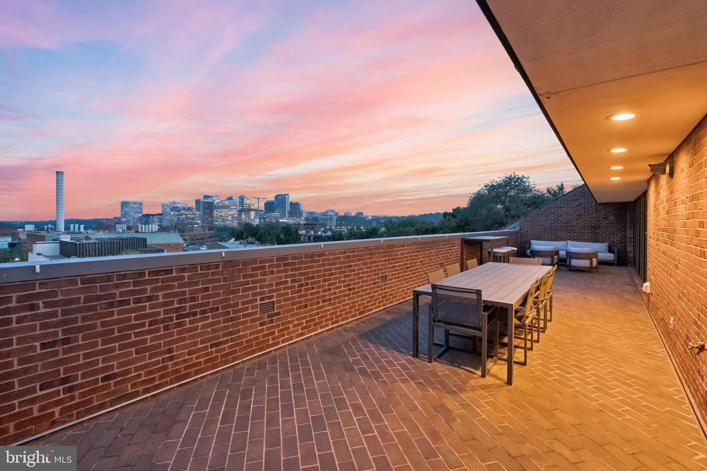 3251 Prospect St NW #402