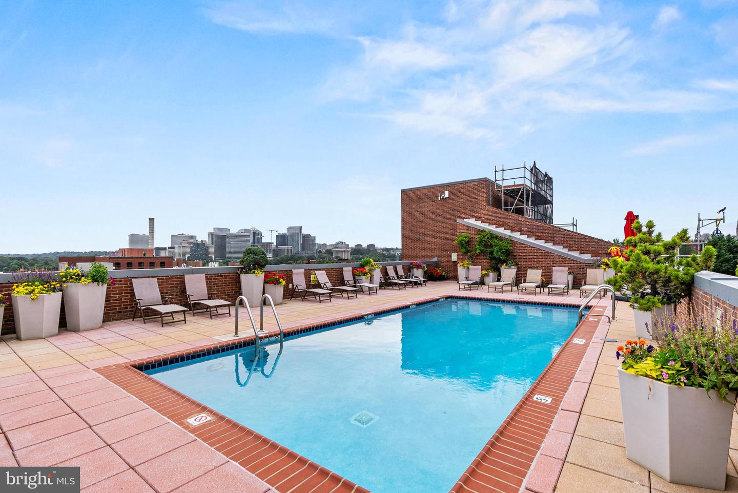 3251 Prospect St NW #402