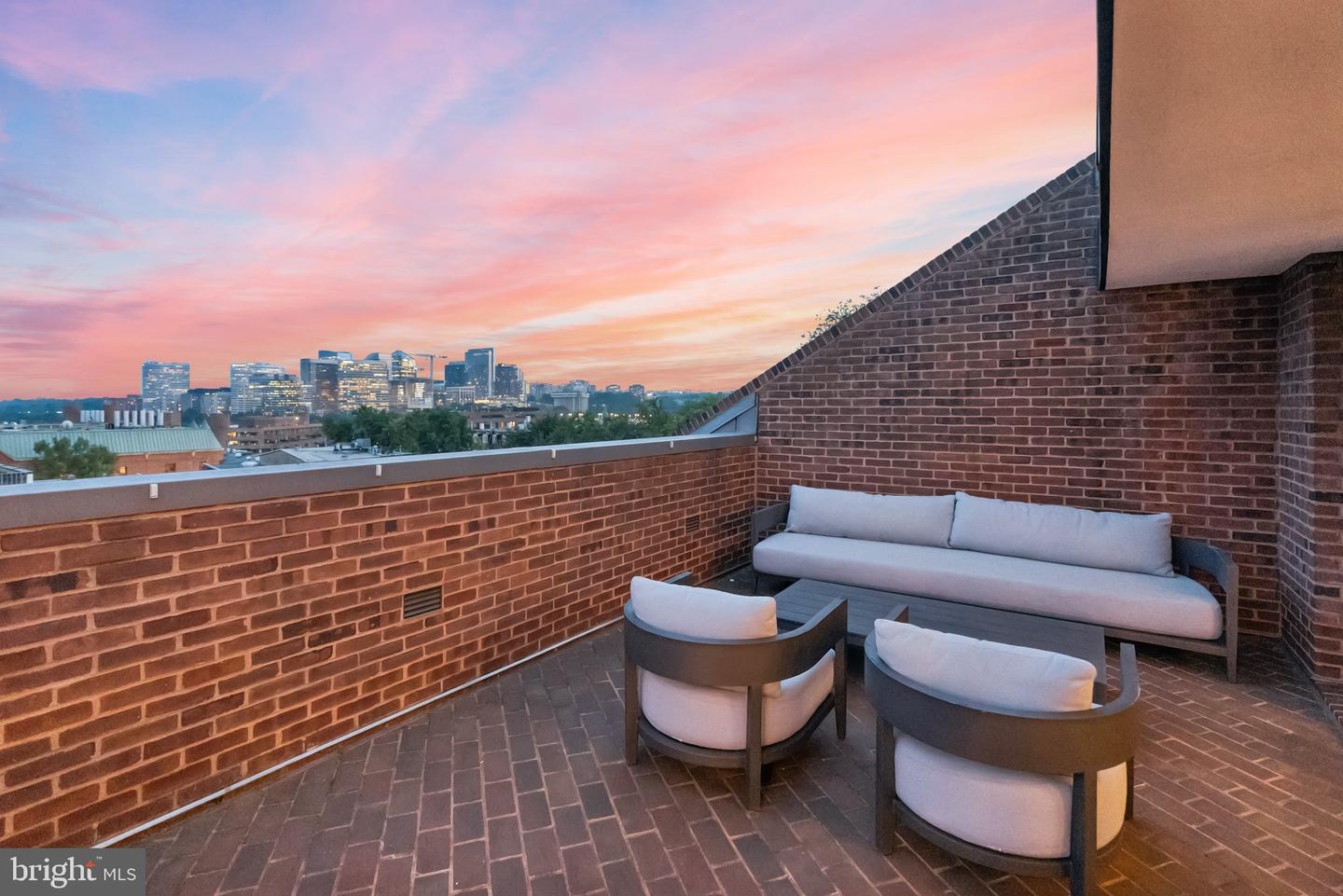3251 Prospect St NW #402