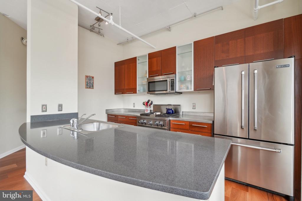 1300 N St NW #201