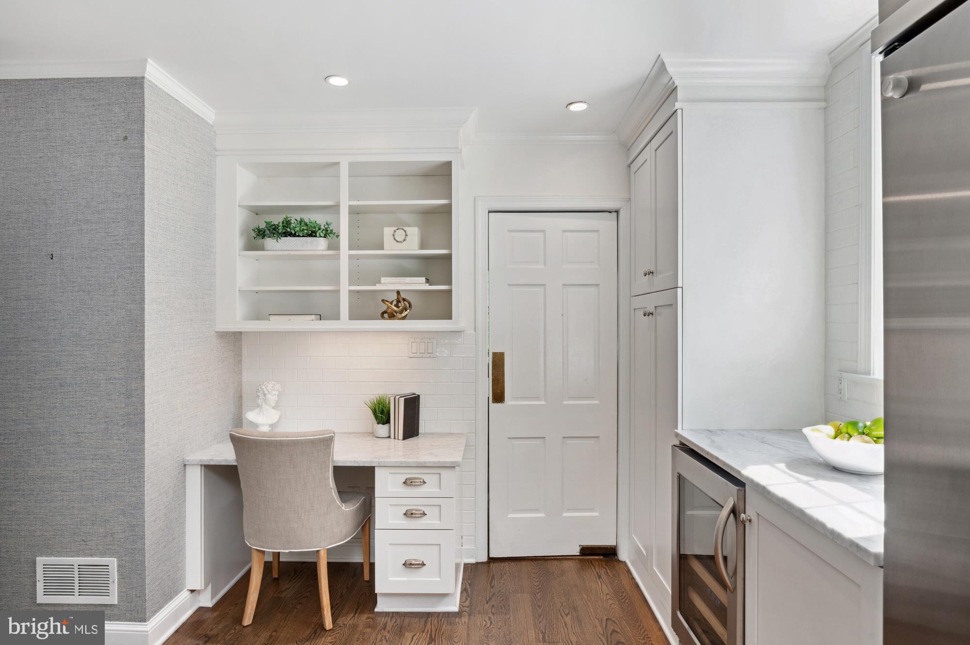 4731 Butterworth Pl NW