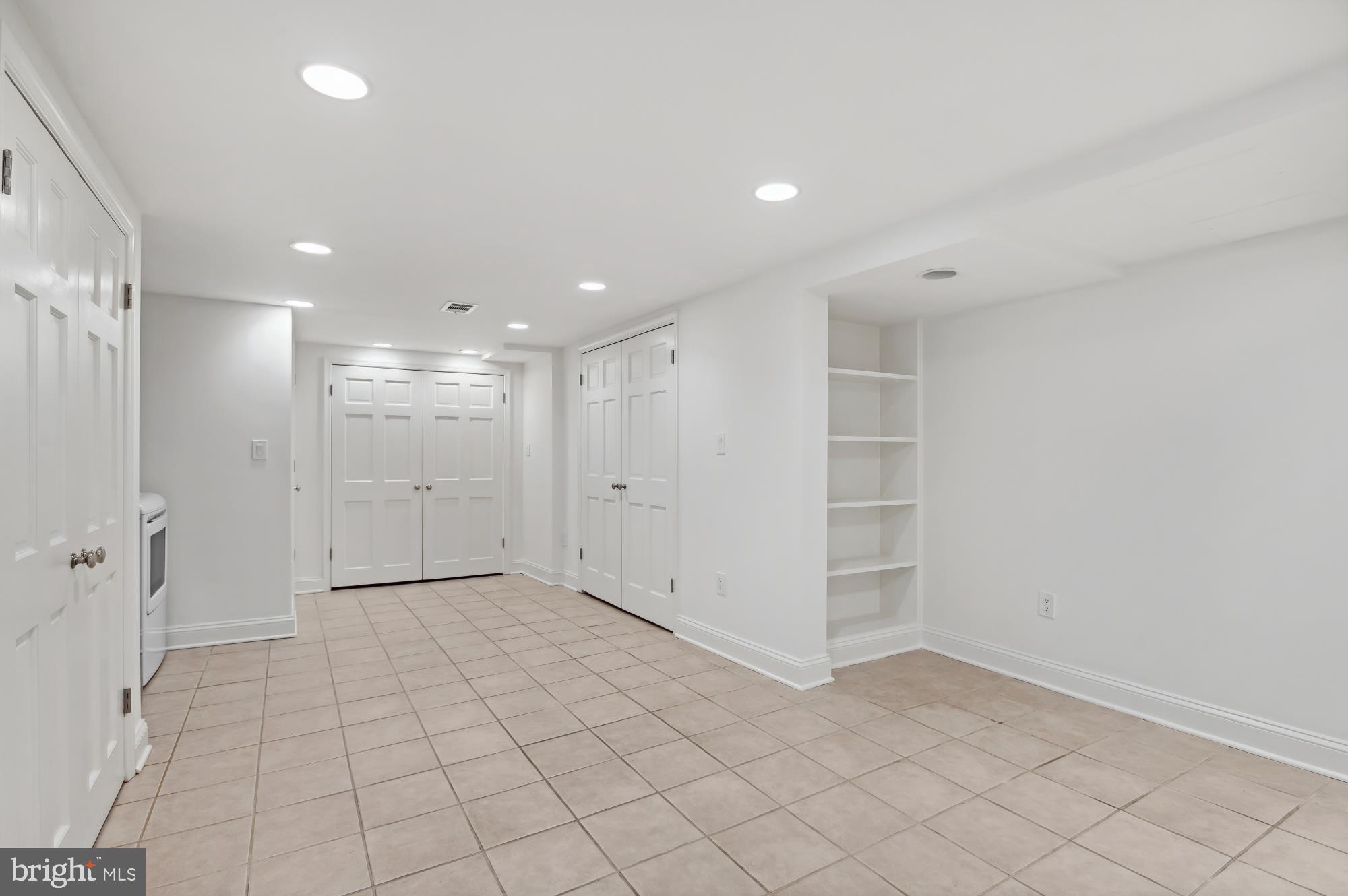 4731 Butterworth Pl NW