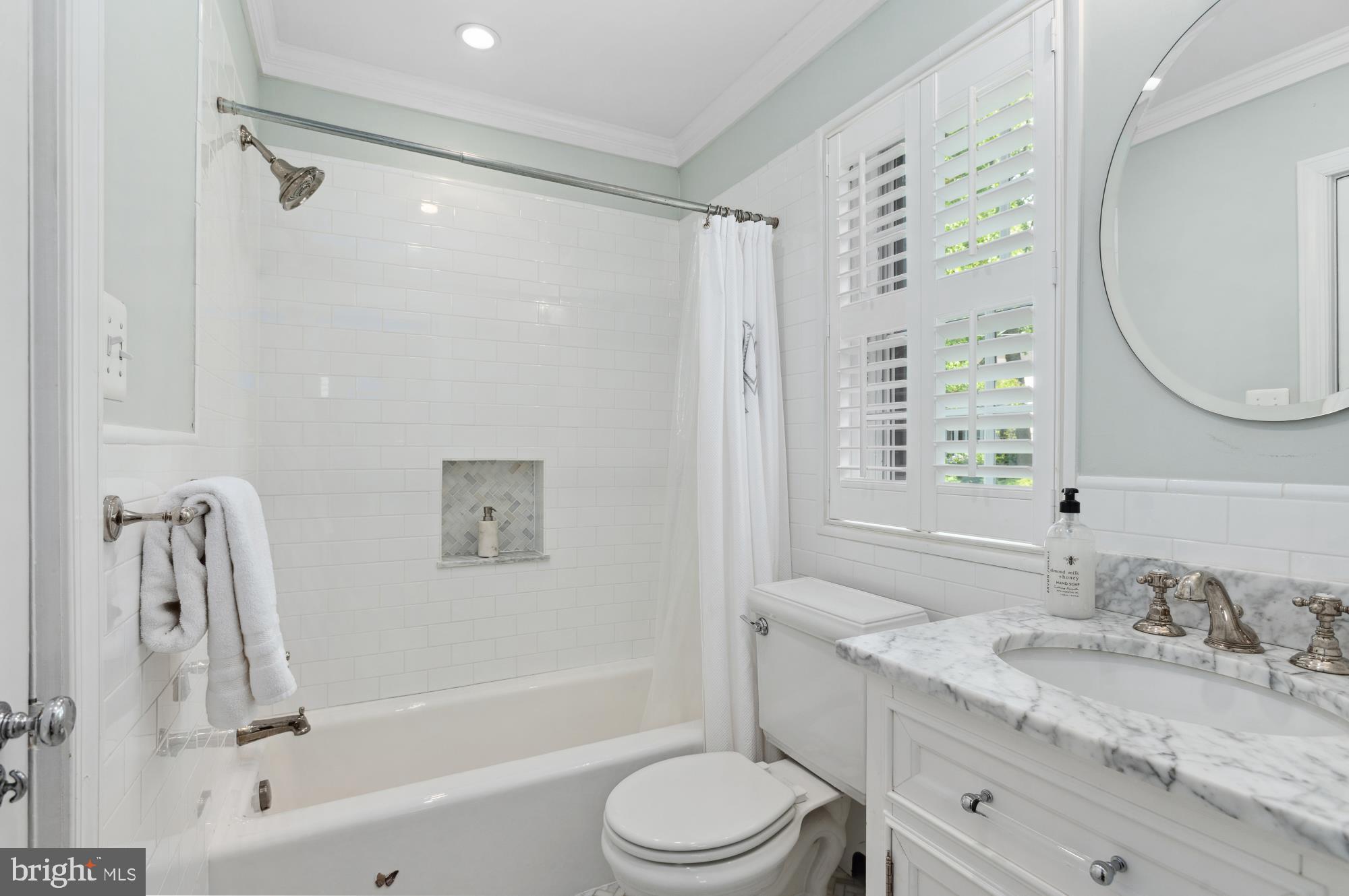 4731 Butterworth Pl NW