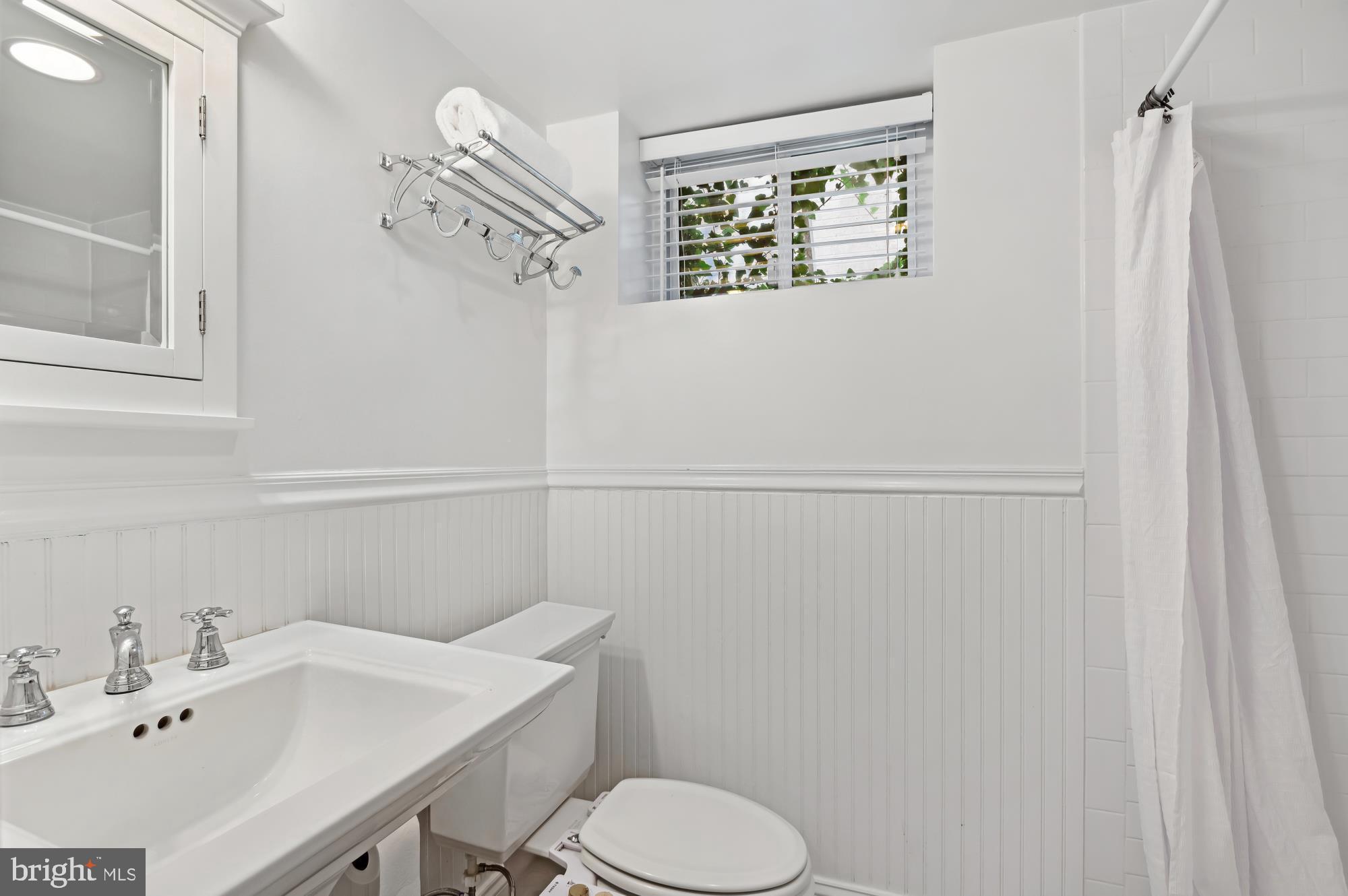 4731 Butterworth Pl NW