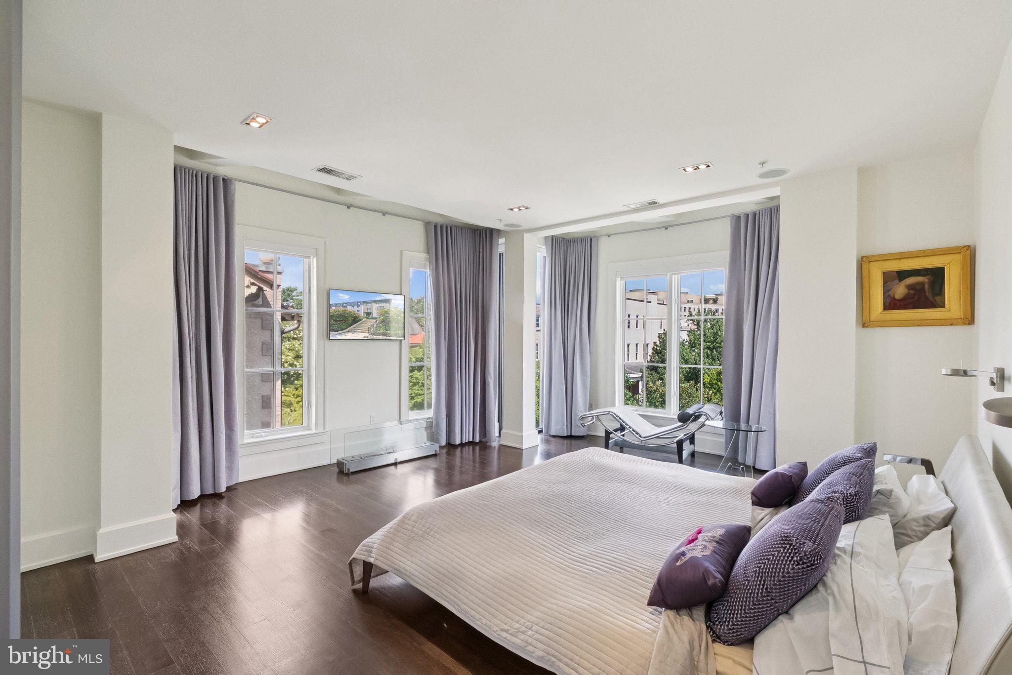 2120 Wyoming Ave NW #2