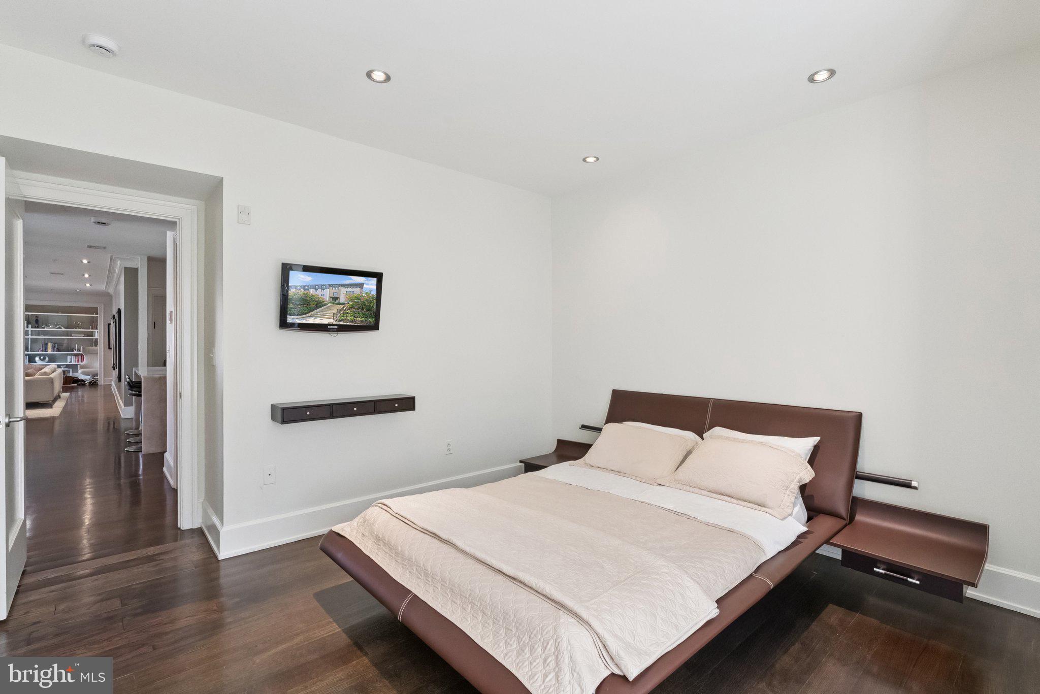 2120 Wyoming Ave NW #2