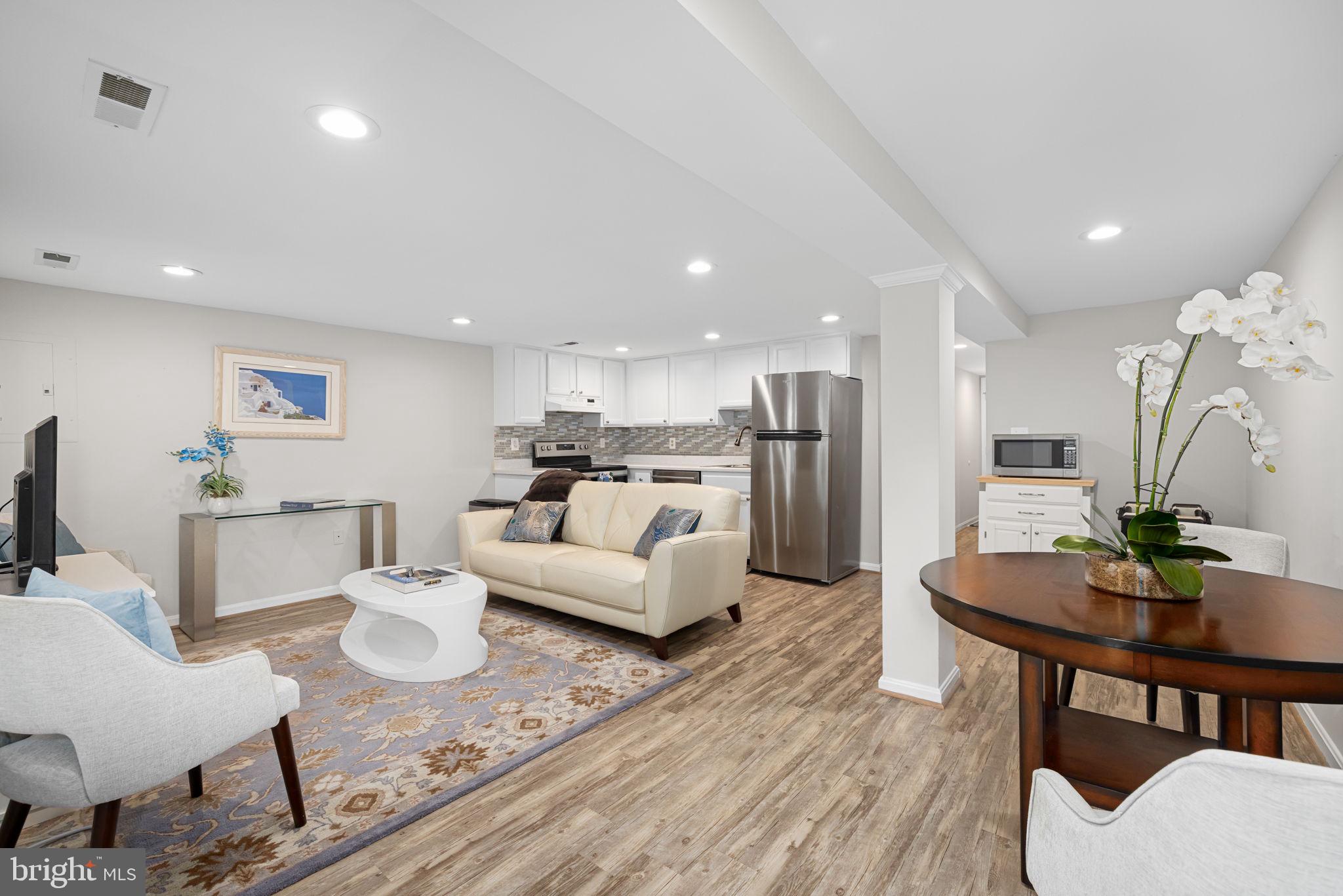 224 9TH STREET SE