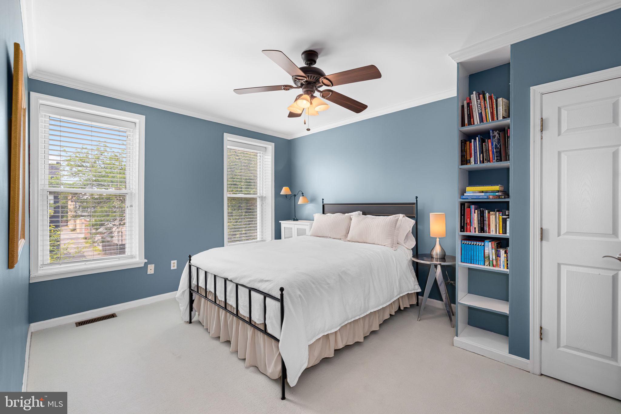 224 9TH STREET SE