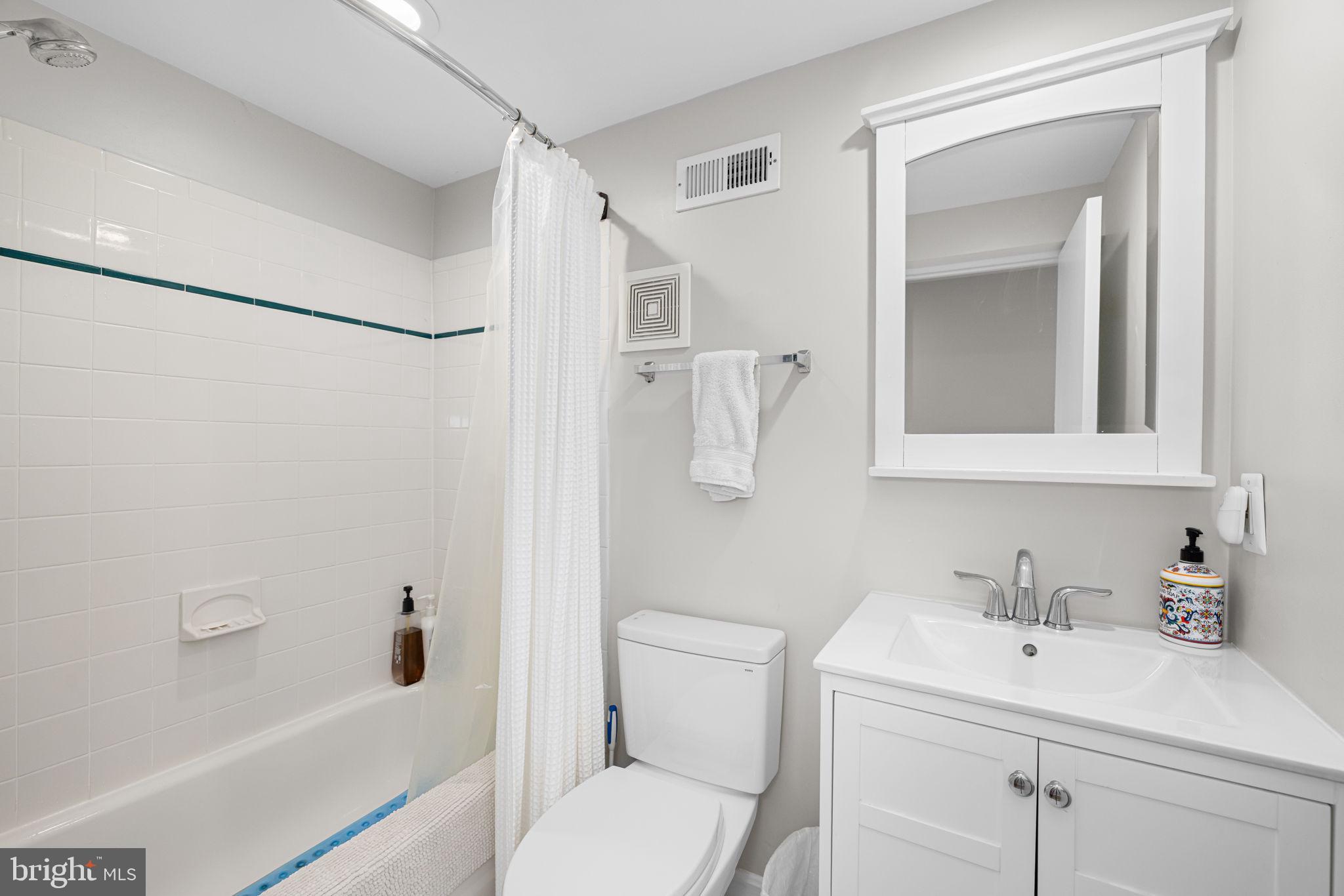 224 9TH STREET SE