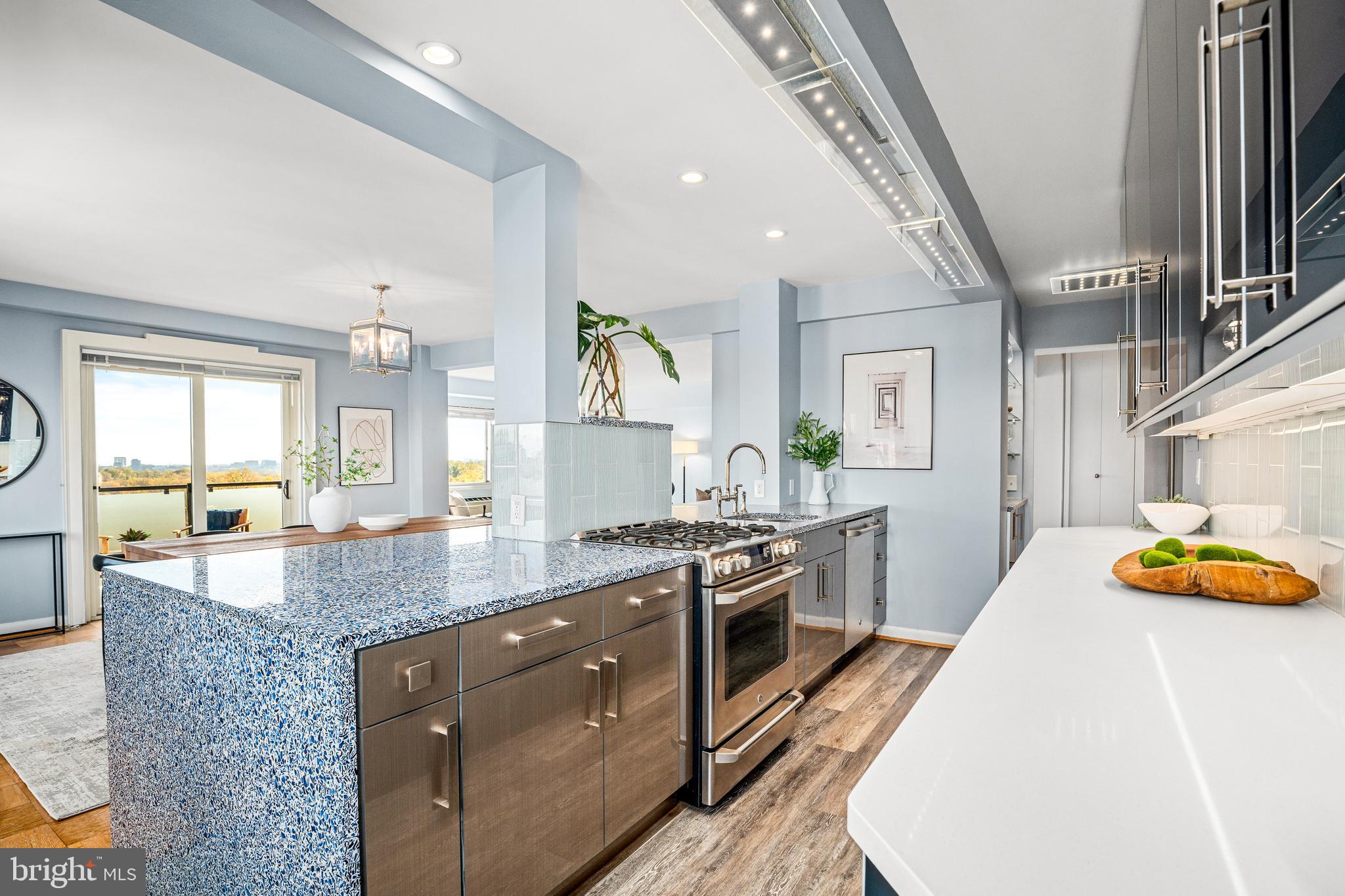 4201 CATHEDRAL AVENUE NW 1415W