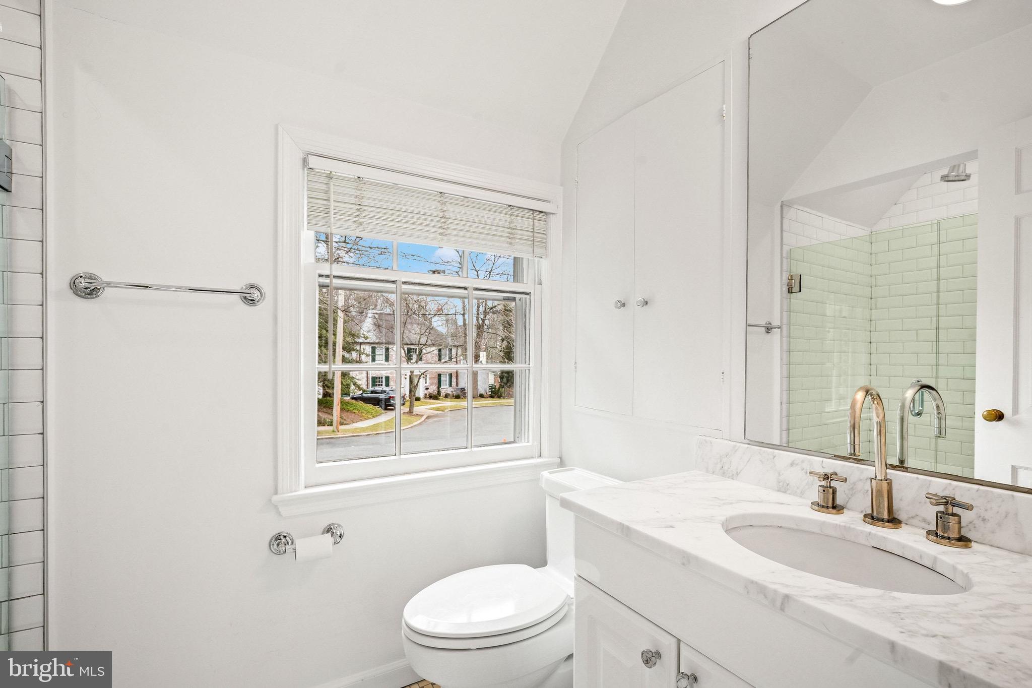 5047 GLENBROOK TERRACE NW