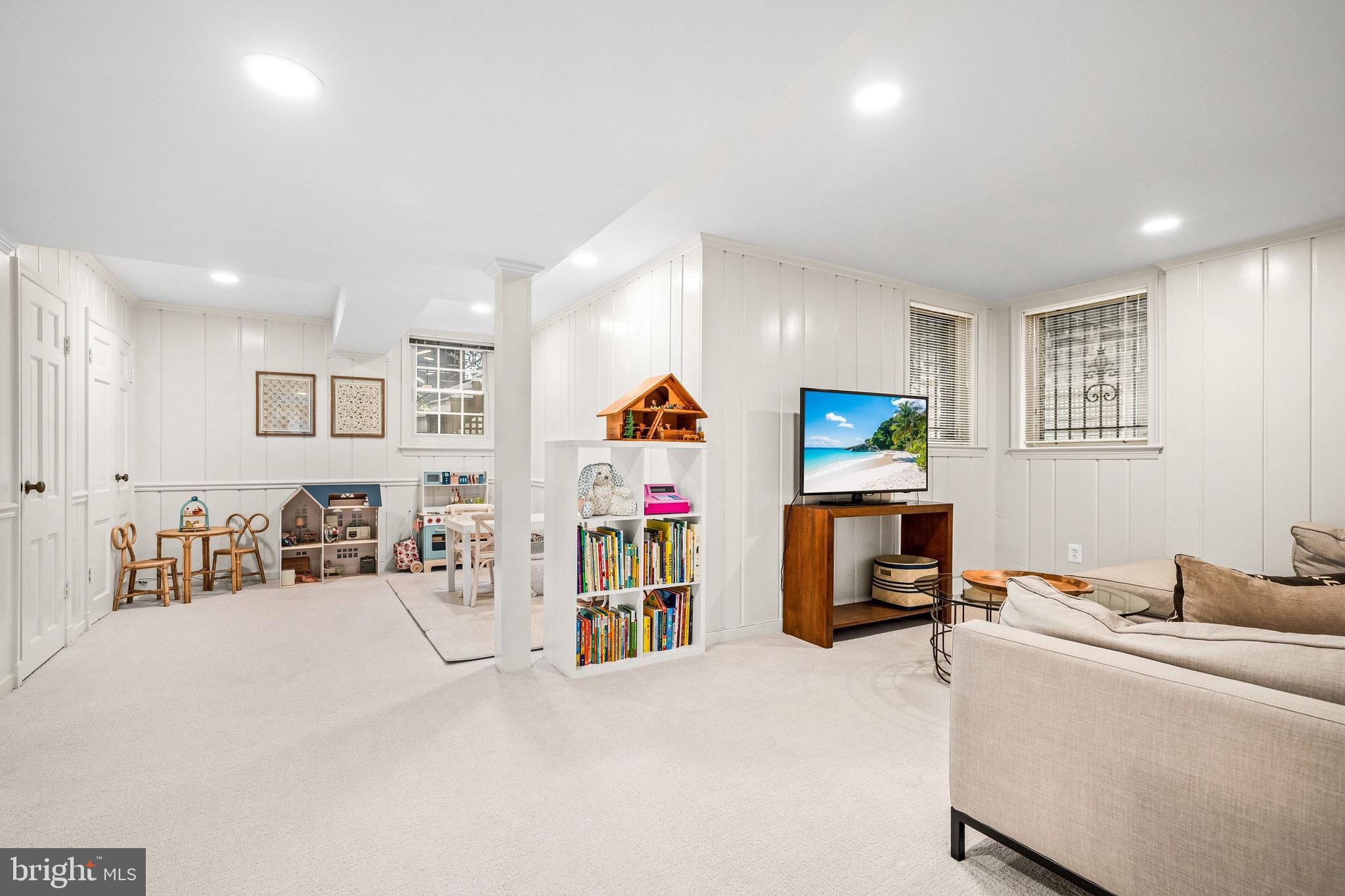 5047 GLENBROOK TERRACE NW