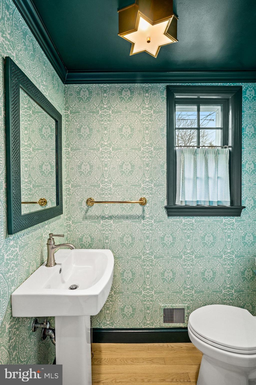 5047 GLENBROOK TERRACE NW