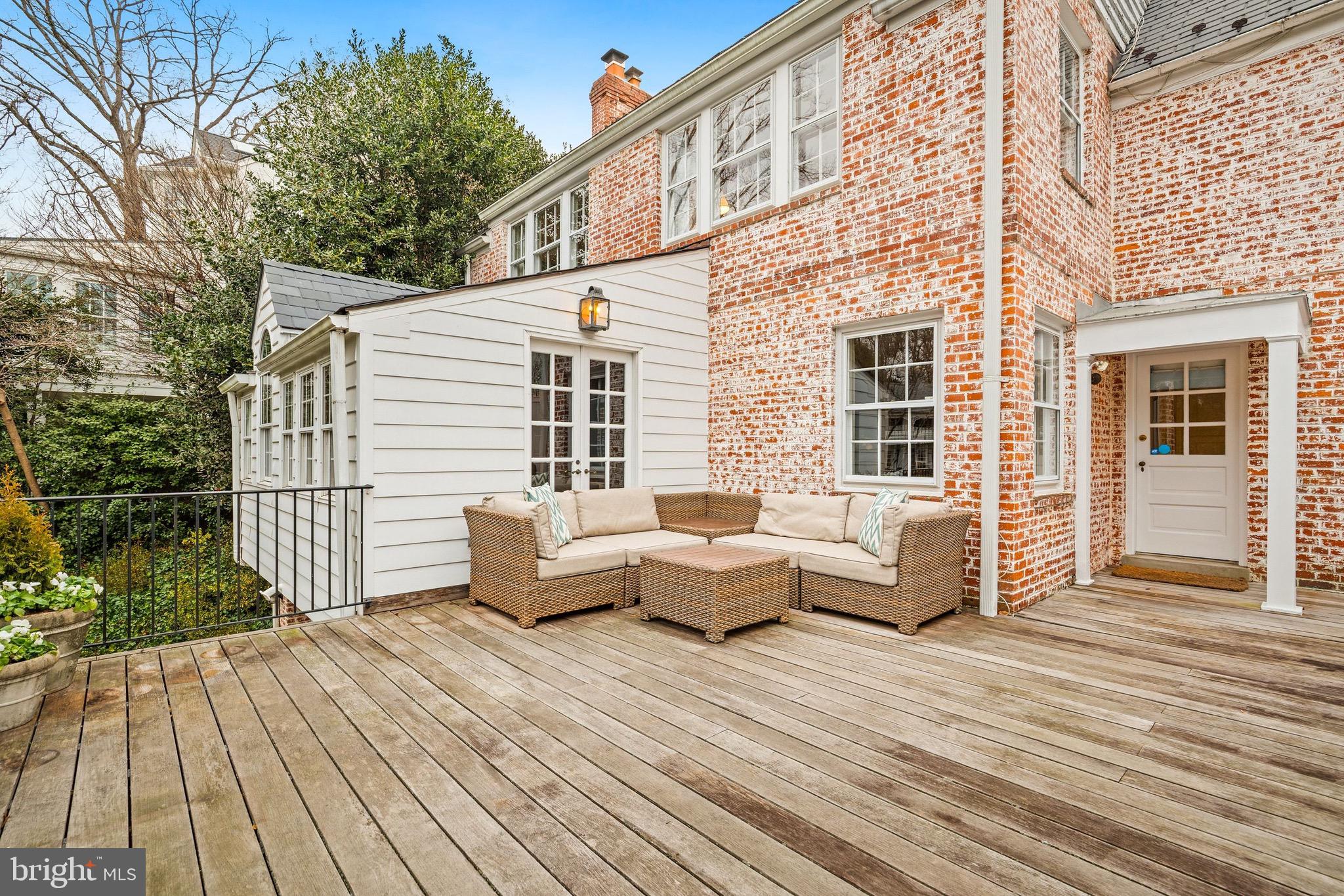 5047 GLENBROOK TERRACE NW