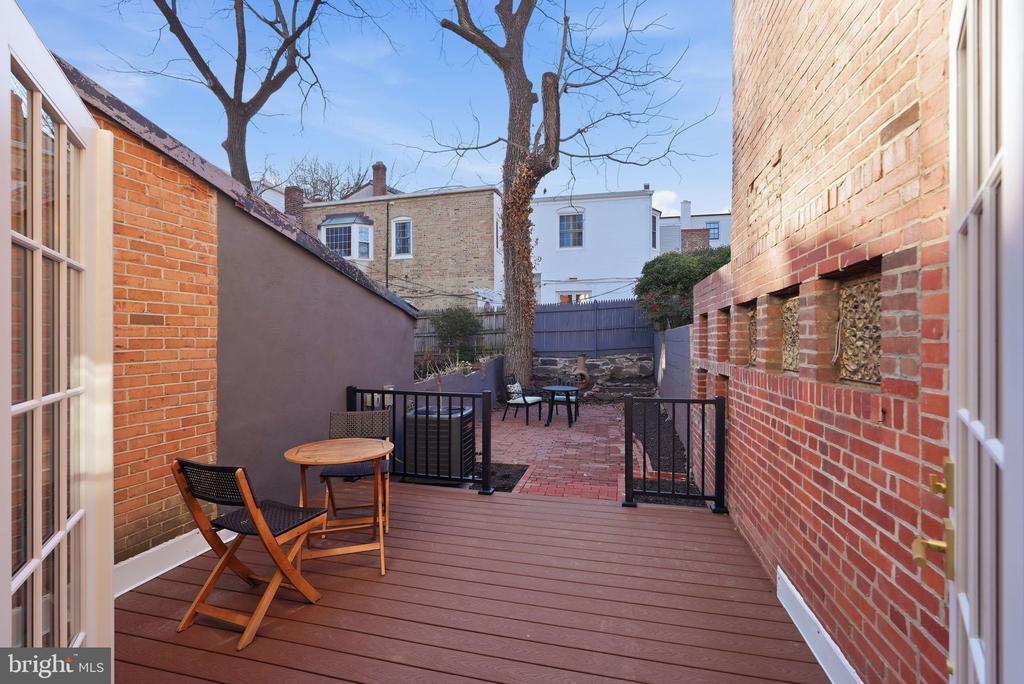 1608 33RD STREET NW