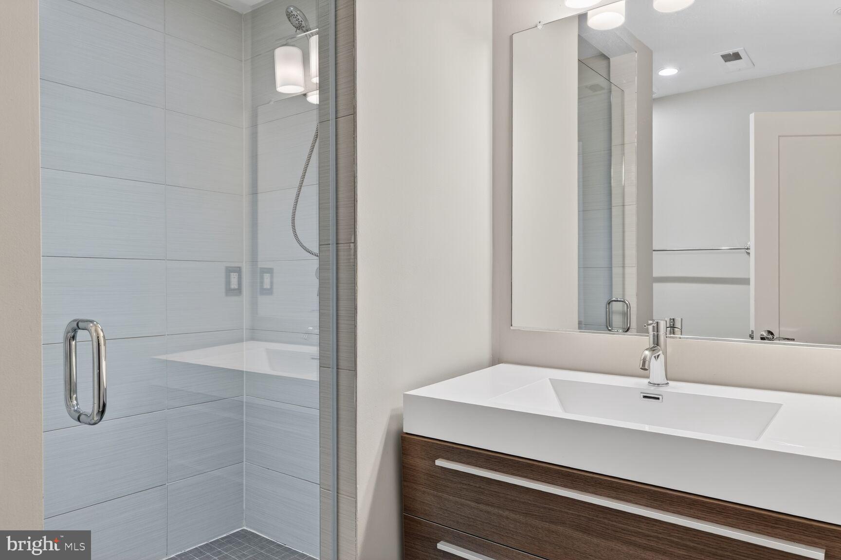 2142 O STREET NW 100