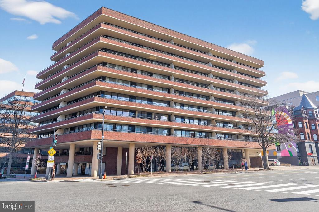 2555 PENNSYLVANIA AVENUE NW 414