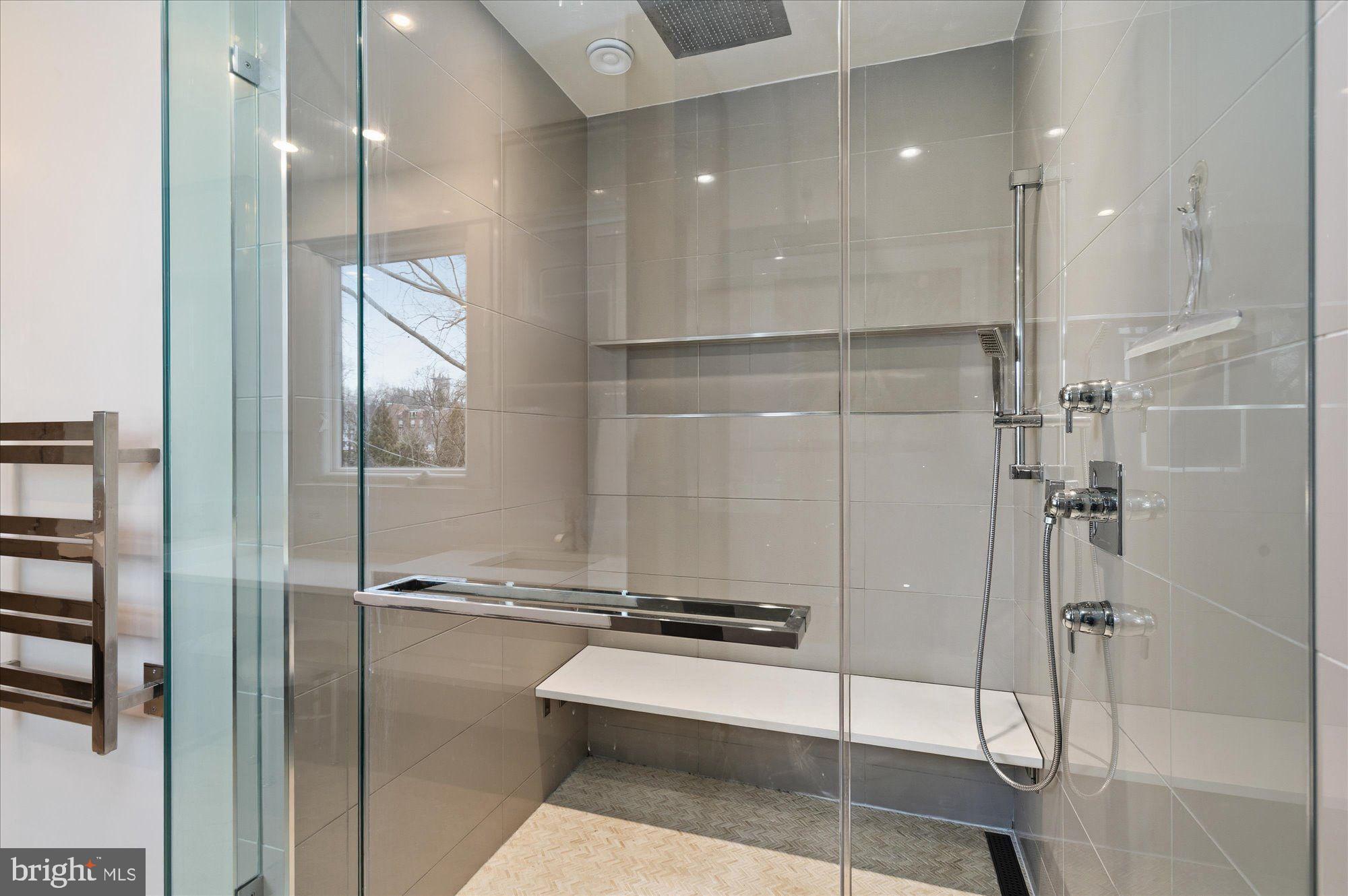 3211 ROWLAND PLACE NW