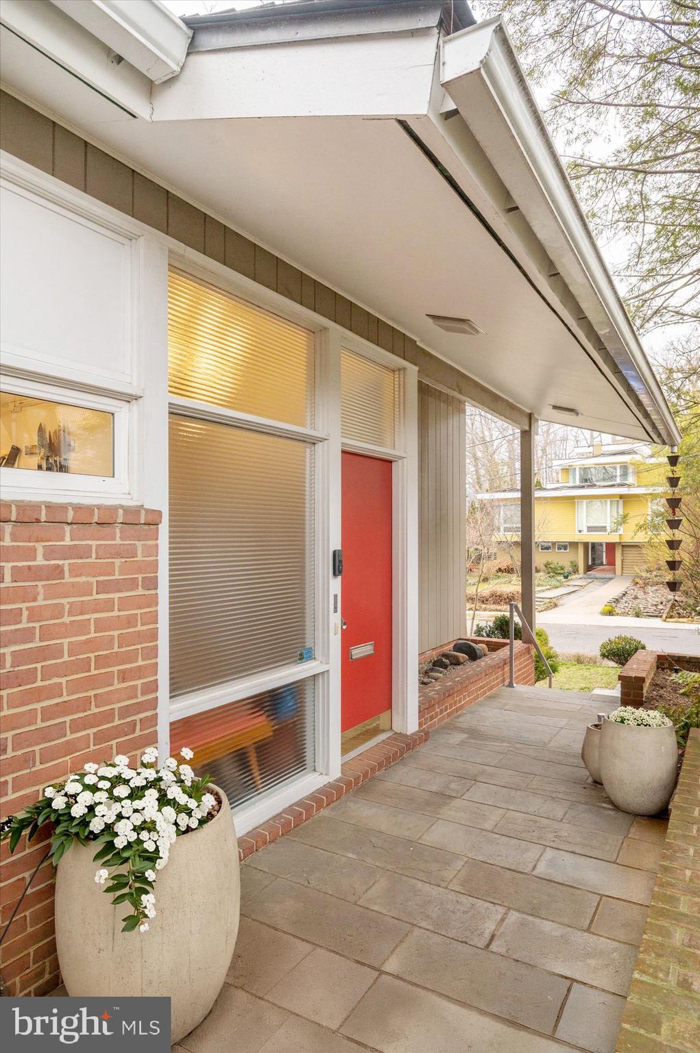 3211 ROWLAND PLACE NW